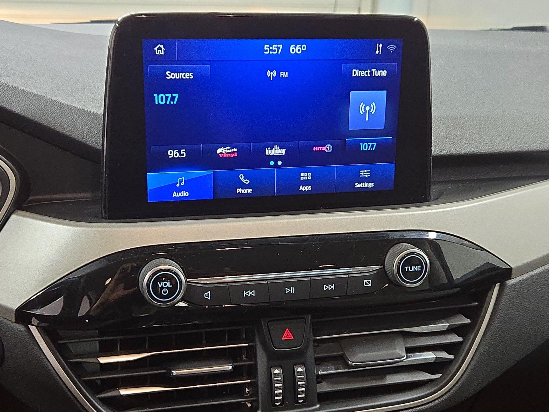 Thumbnail: 2021 Ford Escape - 15