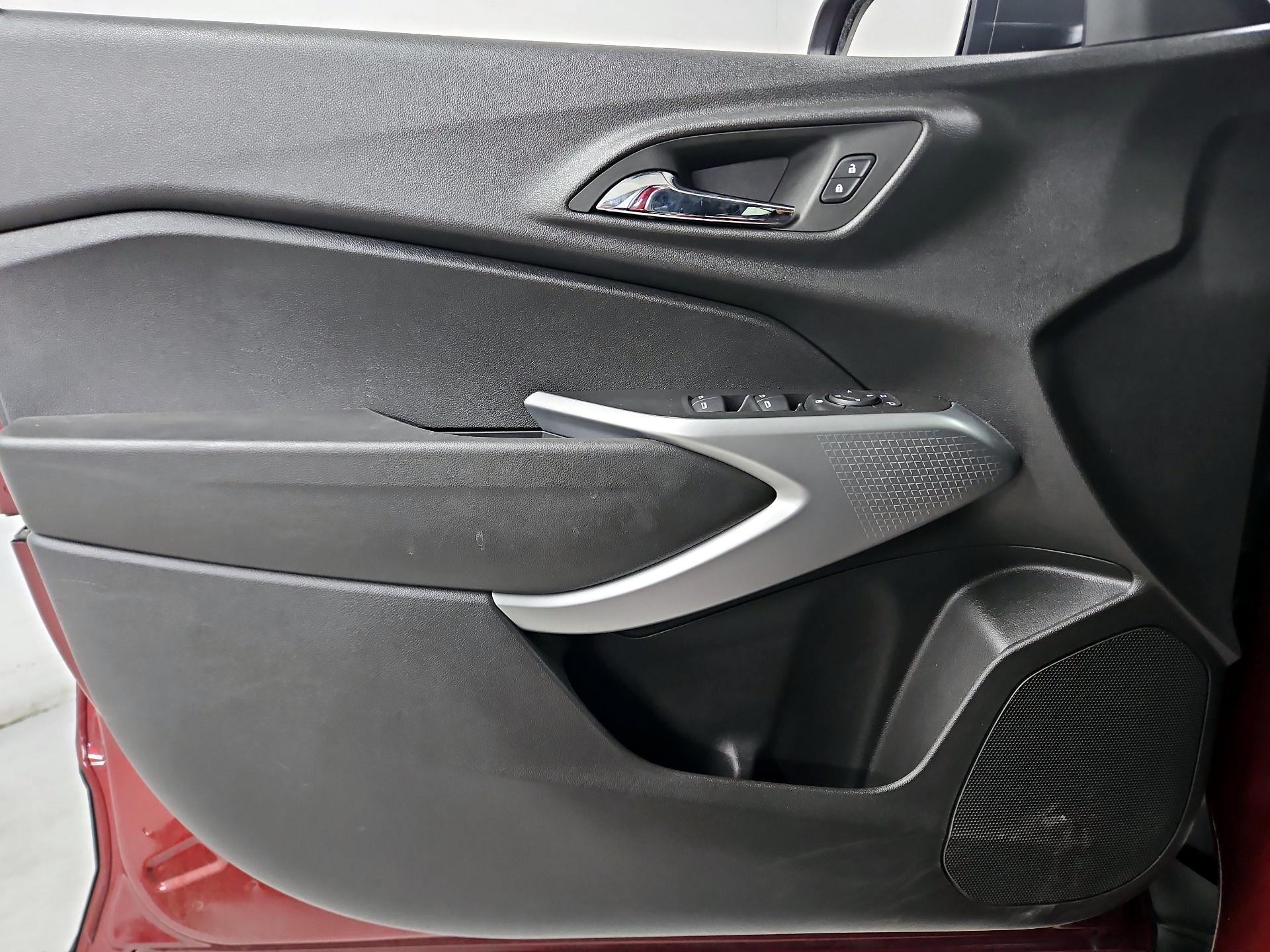 Thumbnail: 2024 Chevrolet Trax - 12