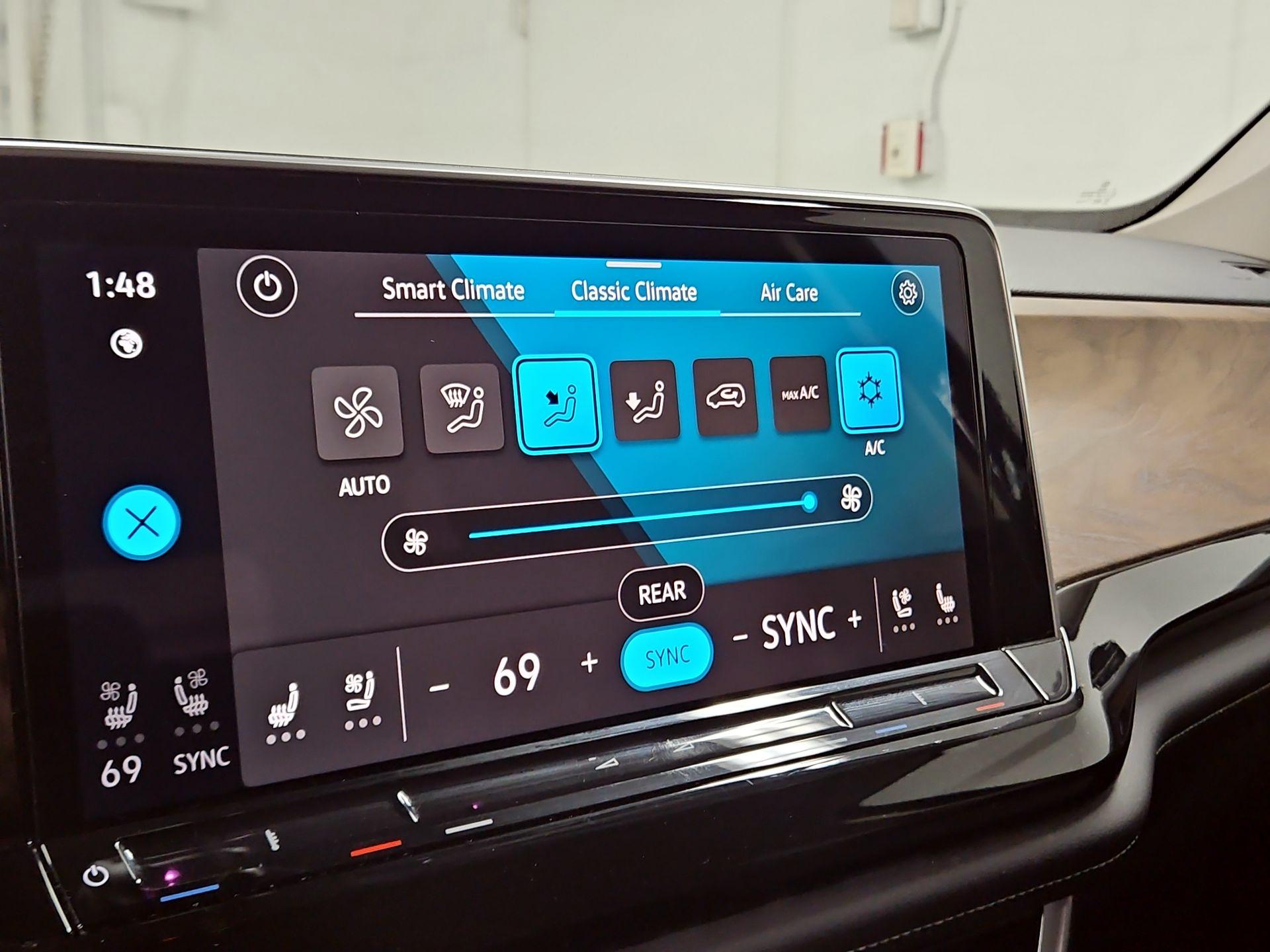 Thumbnail: 2025 Volkswagen Atlas - 16