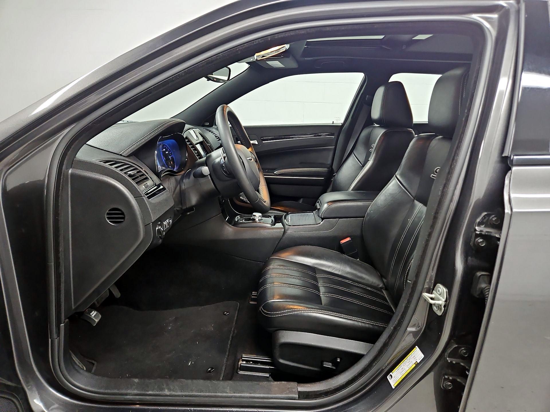 Thumbnail: 2023 Chrysler 300 - 11