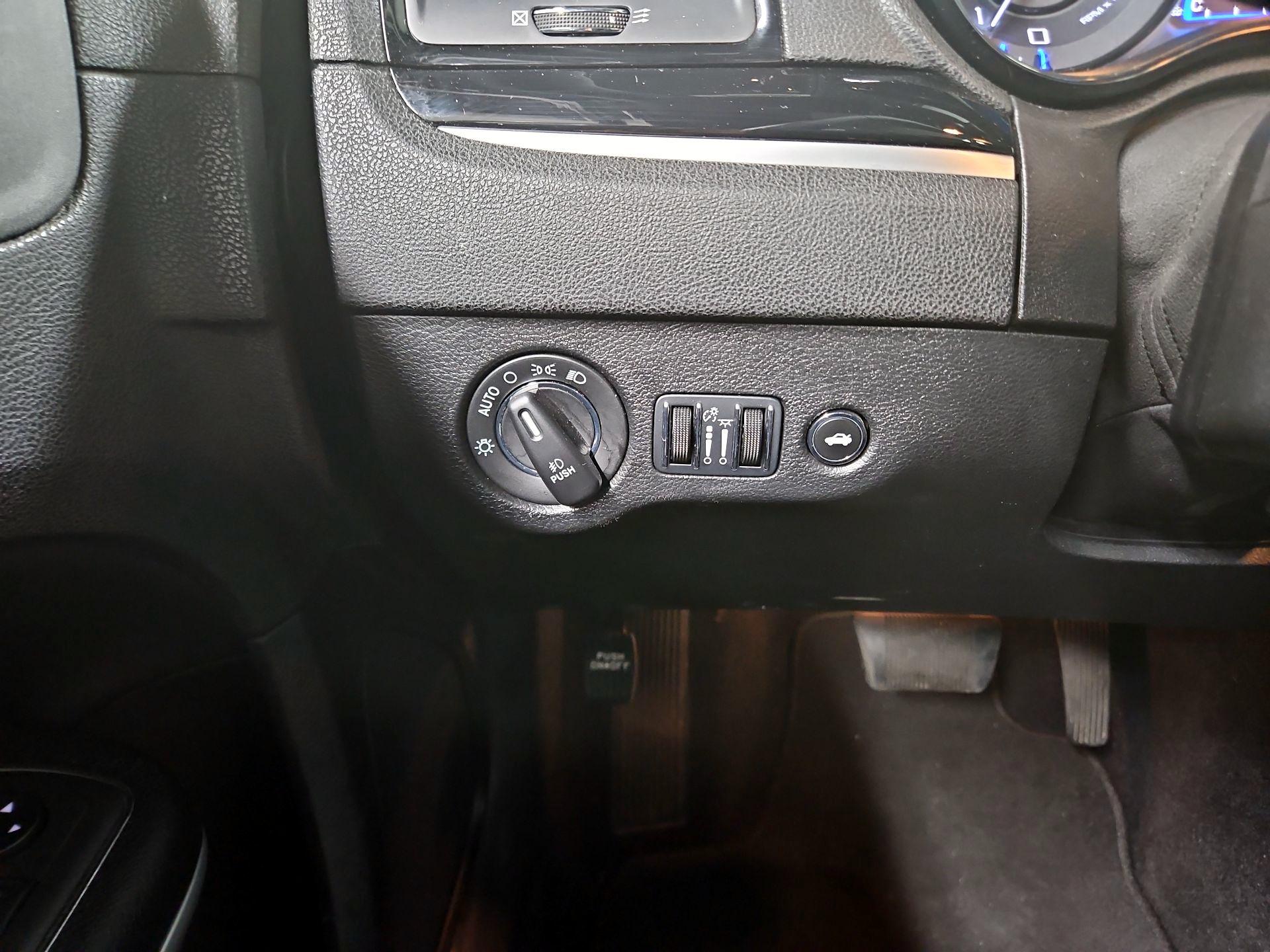 Thumbnail: 2023 Chrysler 300 - 13