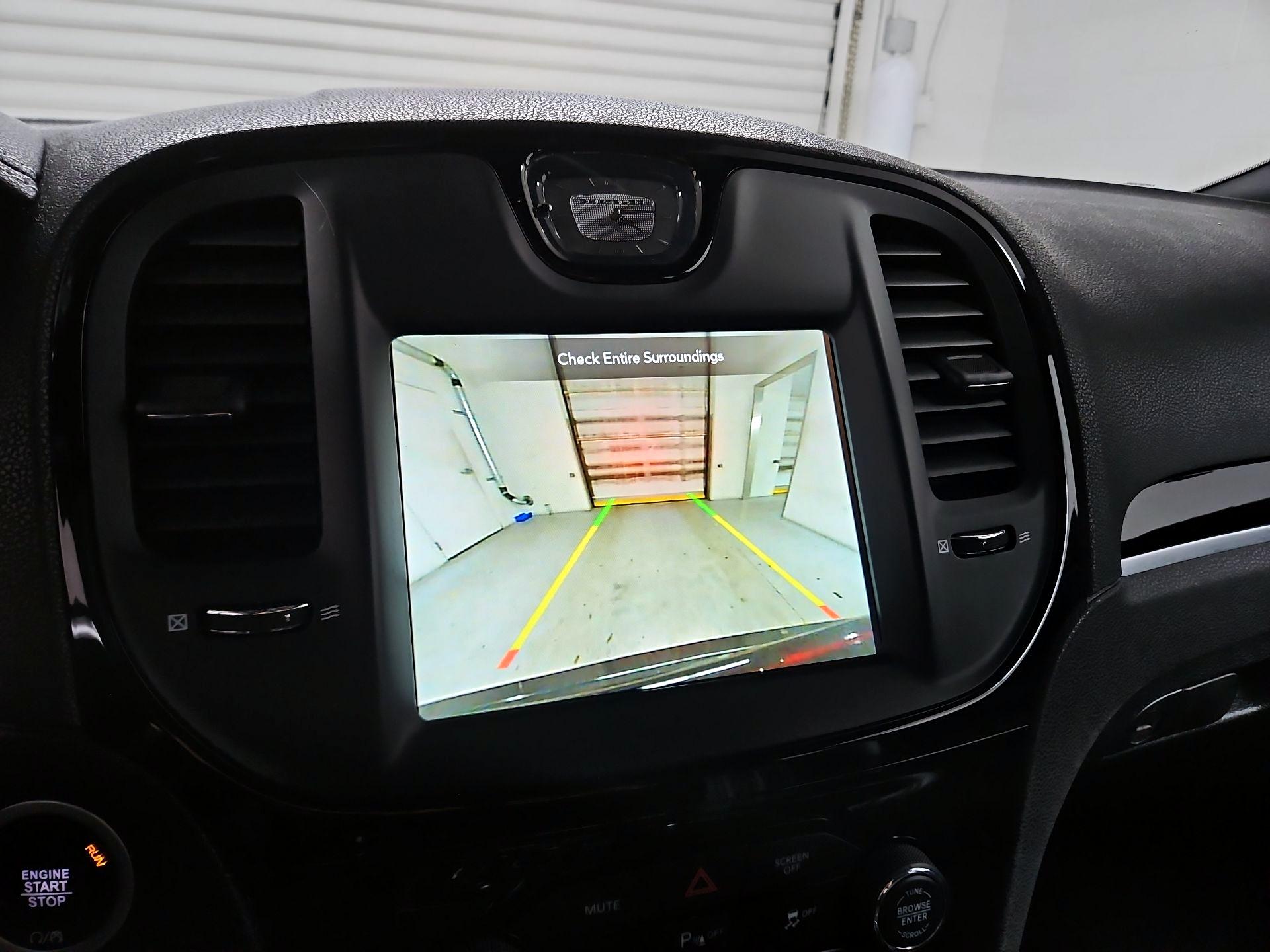 Thumbnail: 2023 Chrysler 300 - 15