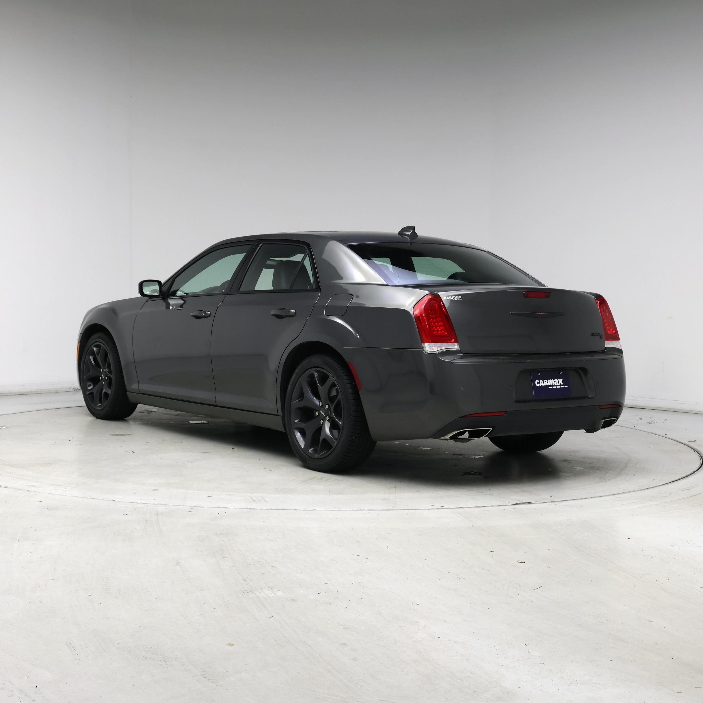 Thumbnail: 2023 Chrysler 300 - 2