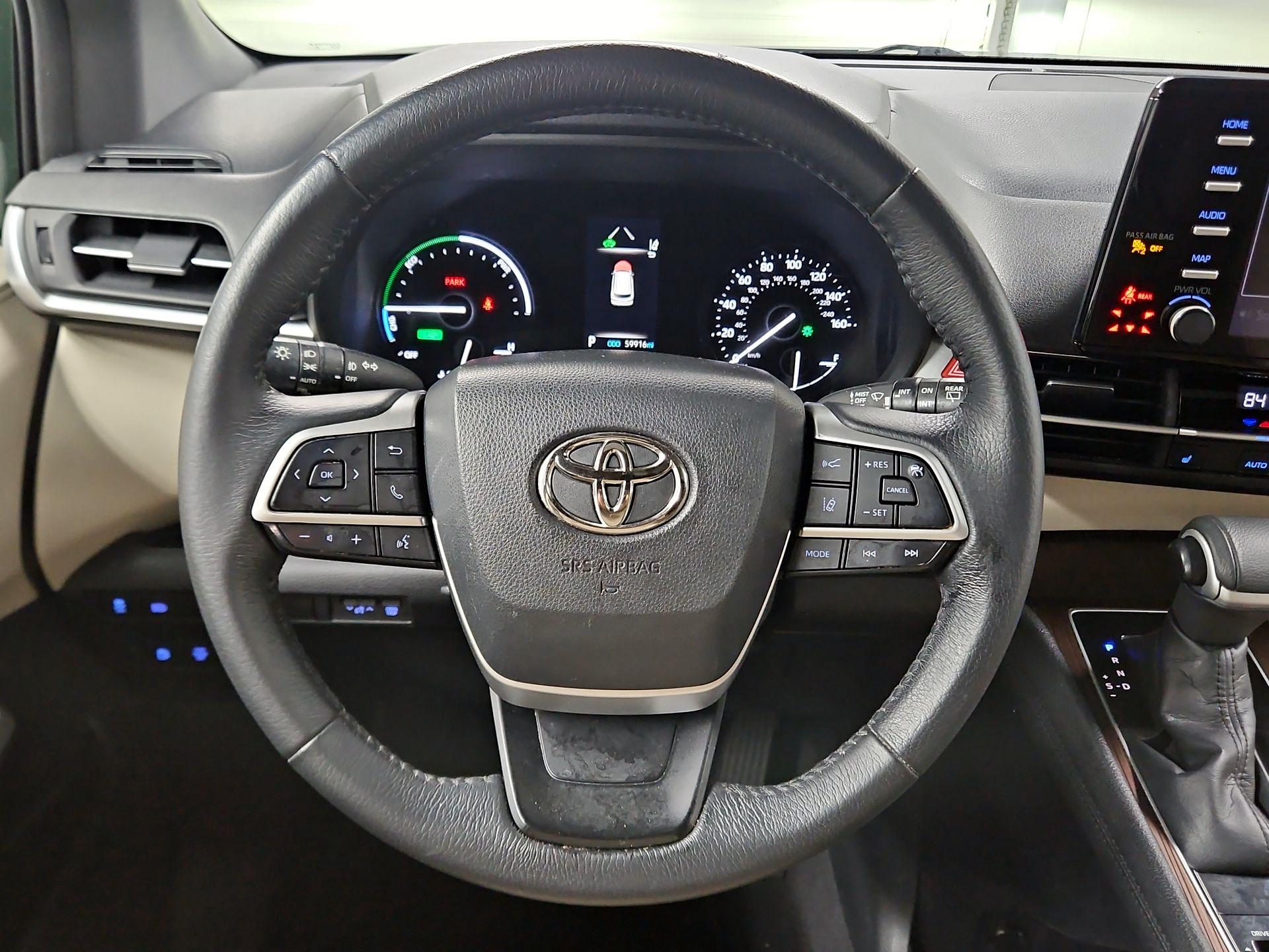 Thumbnail: 2022 Toyota Sienna - 10