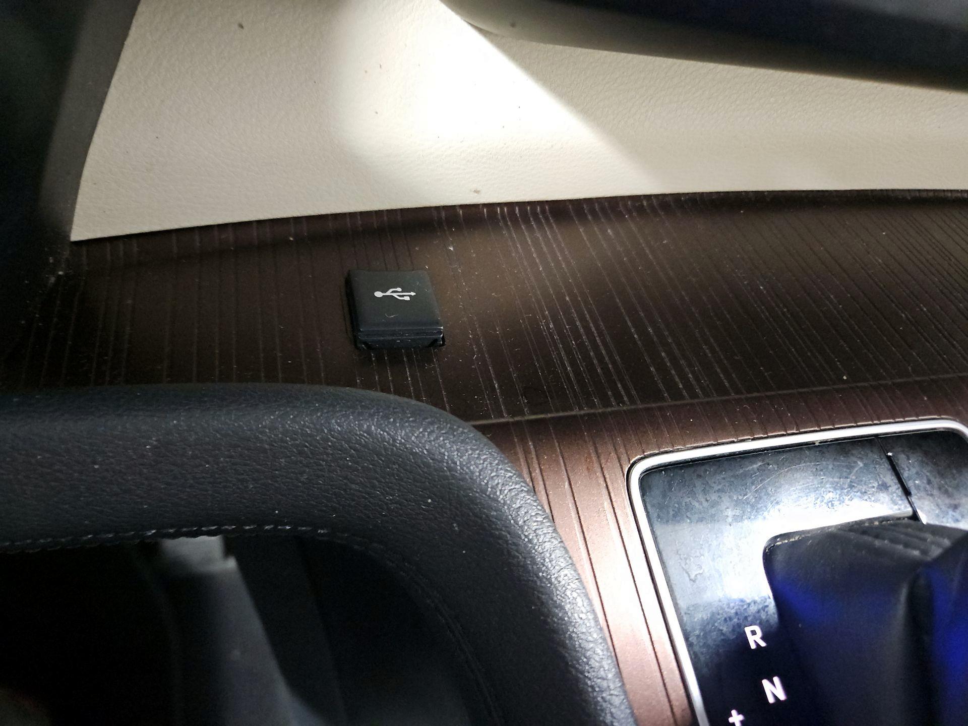 Thumbnail: 2022 Toyota Sienna - 18