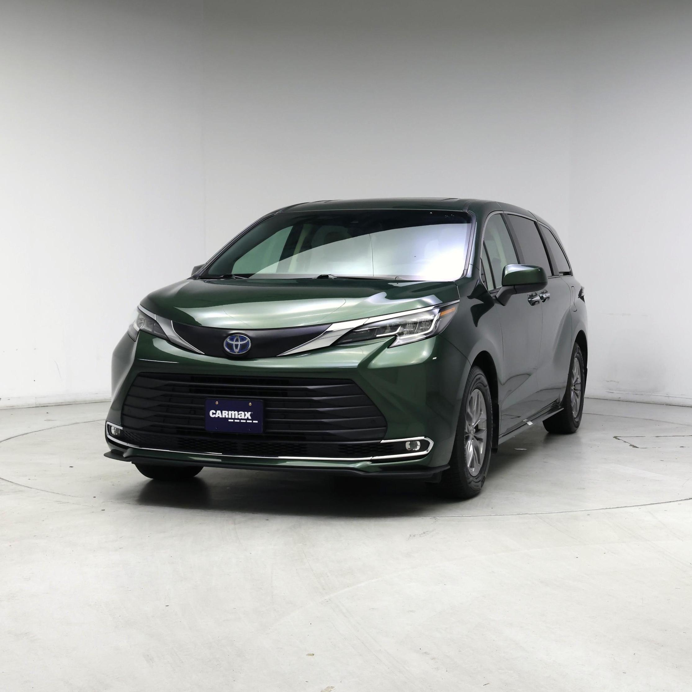Thumbnail: 2022 Toyota Sienna - 4