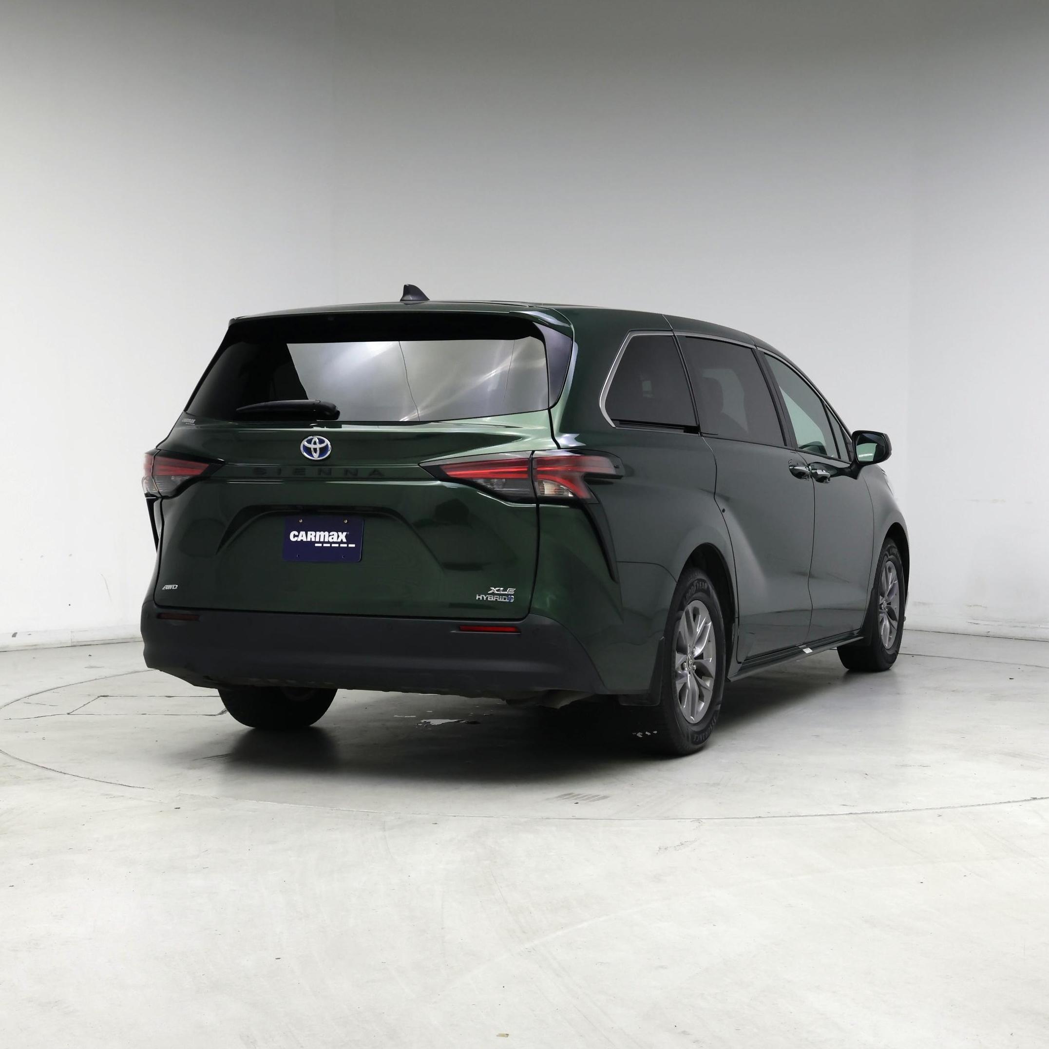 Thumbnail: 2022 Toyota Sienna - 8