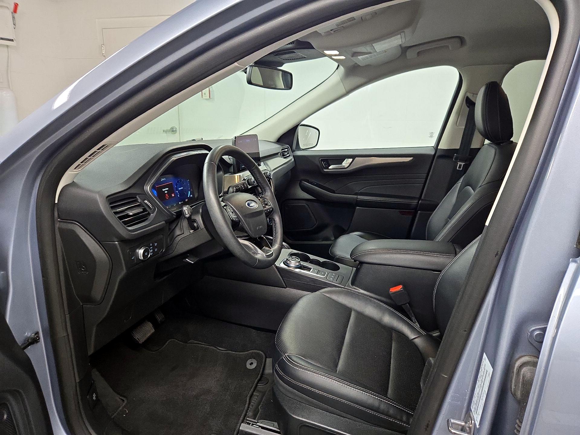 Thumbnail: 2022 Ford Escape - 11