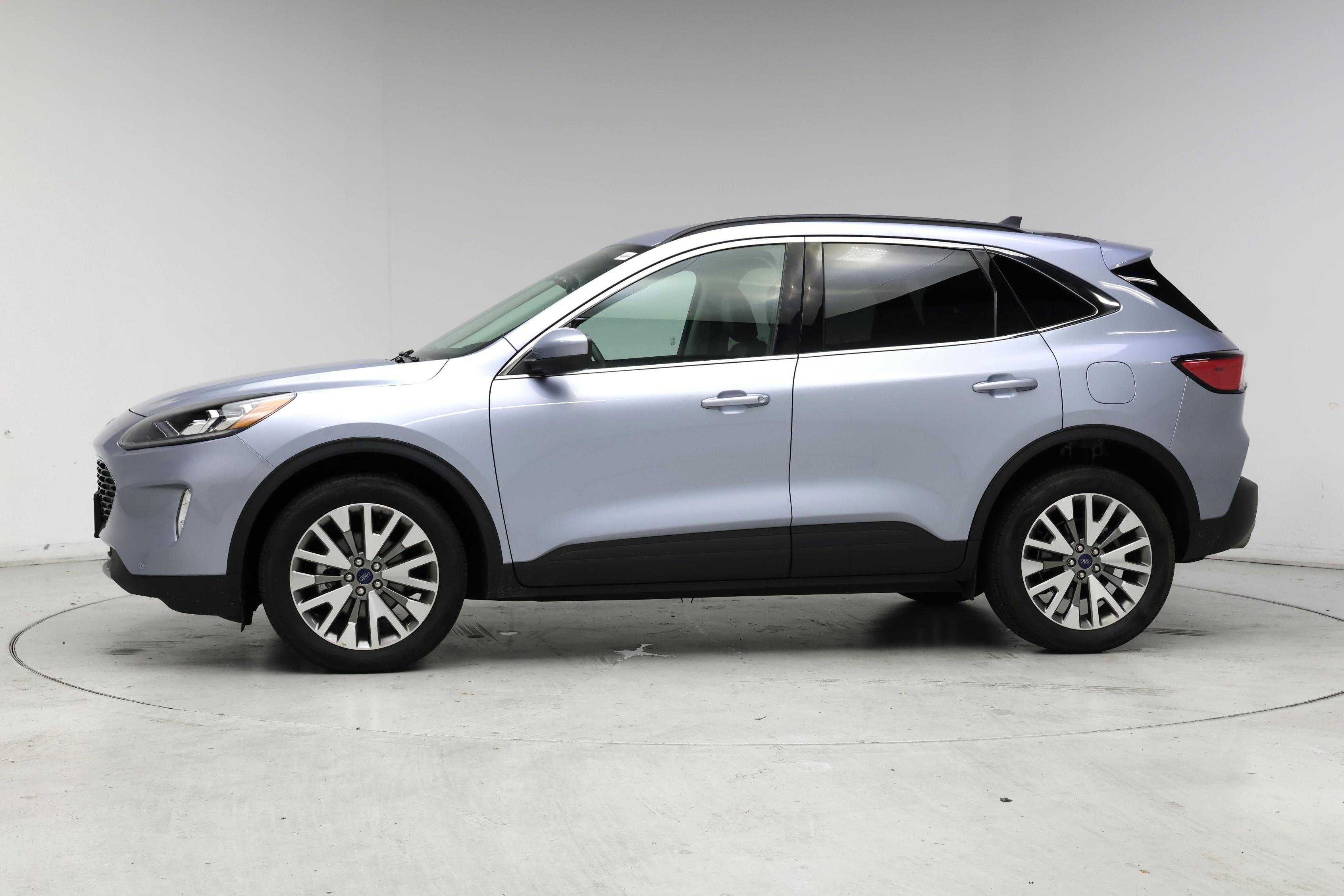 Thumbnail: 2022 Ford Escape - 3