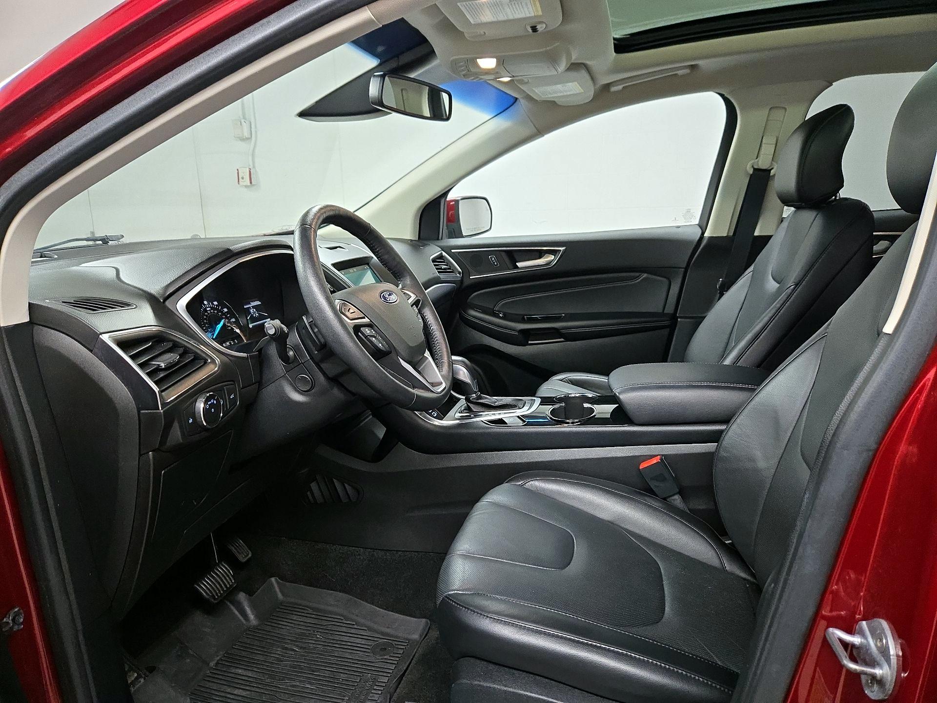 Thumbnail: 2018 Ford Edge - 11