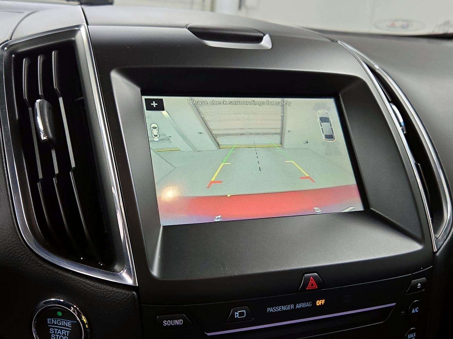 Thumbnail: 2018 Ford Edge - 15