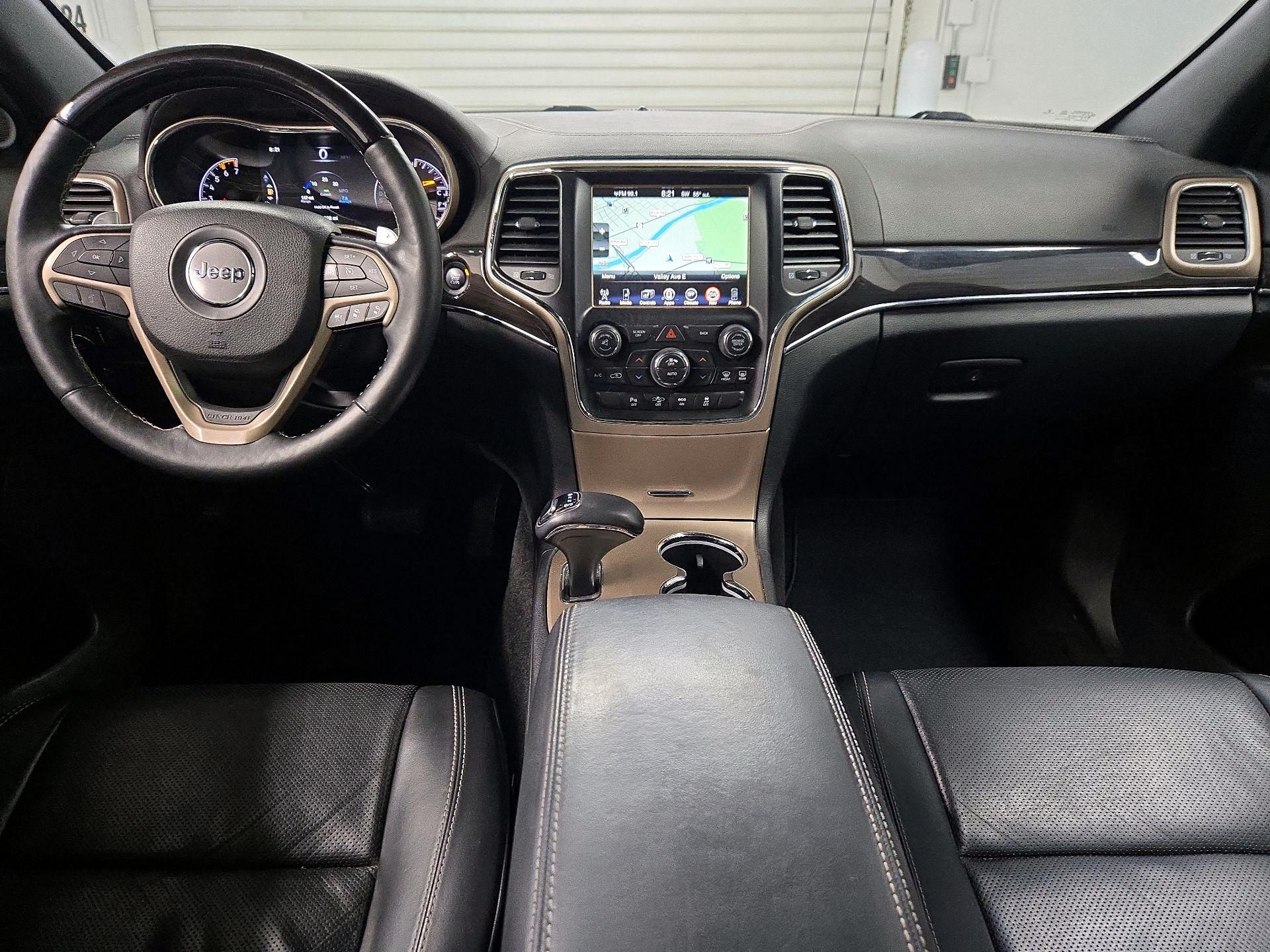 Thumbnail: 2015 Jeep Grand Cherokee - 9