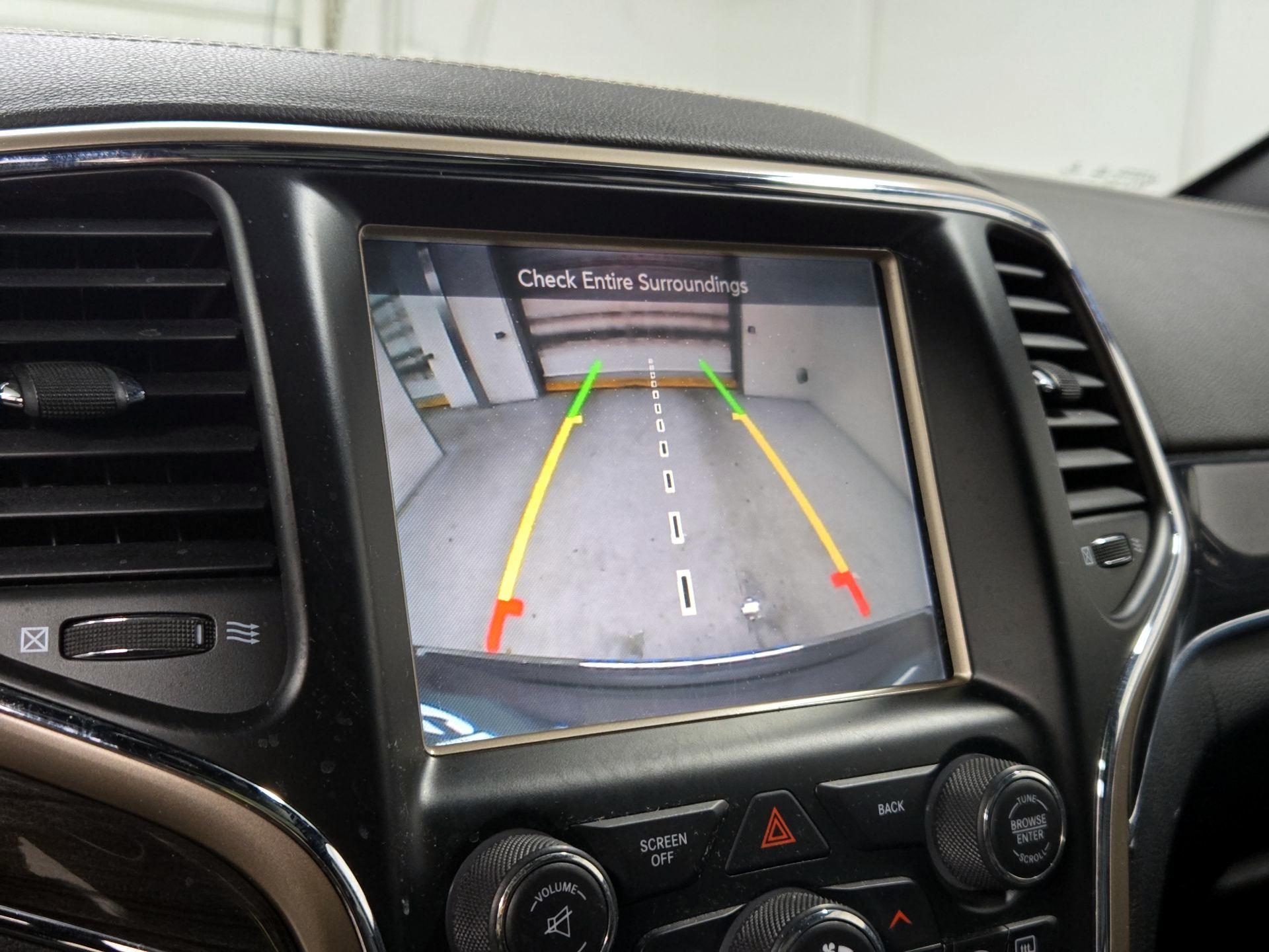 Thumbnail: 2015 Jeep Grand Cherokee - 15