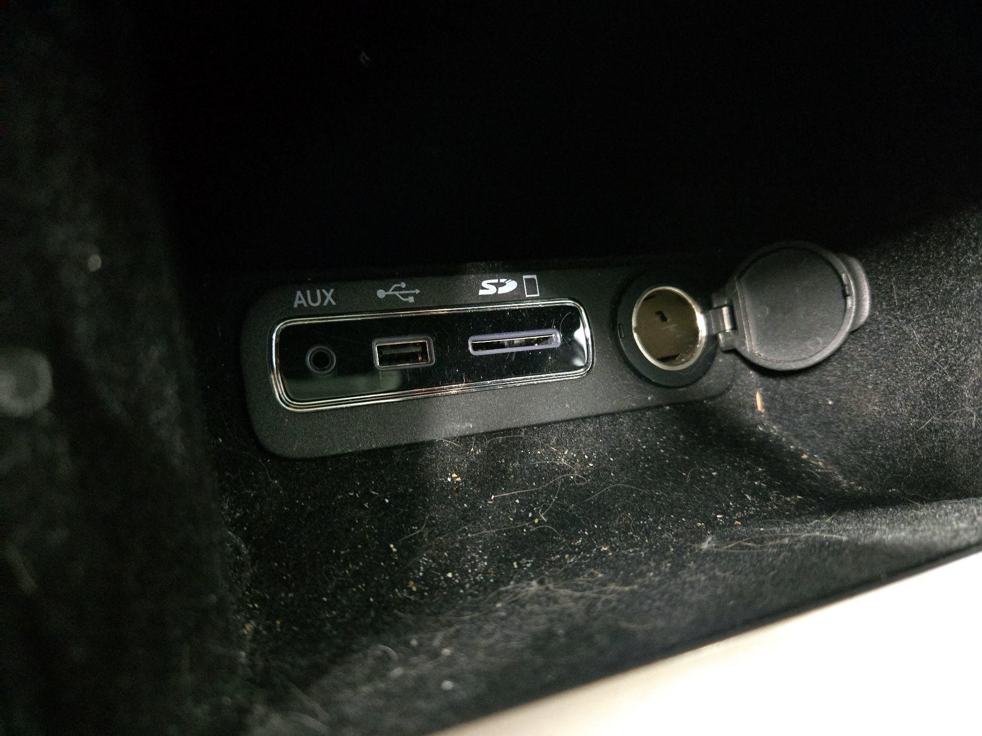 Thumbnail: 2015 Jeep Grand Cherokee - 19