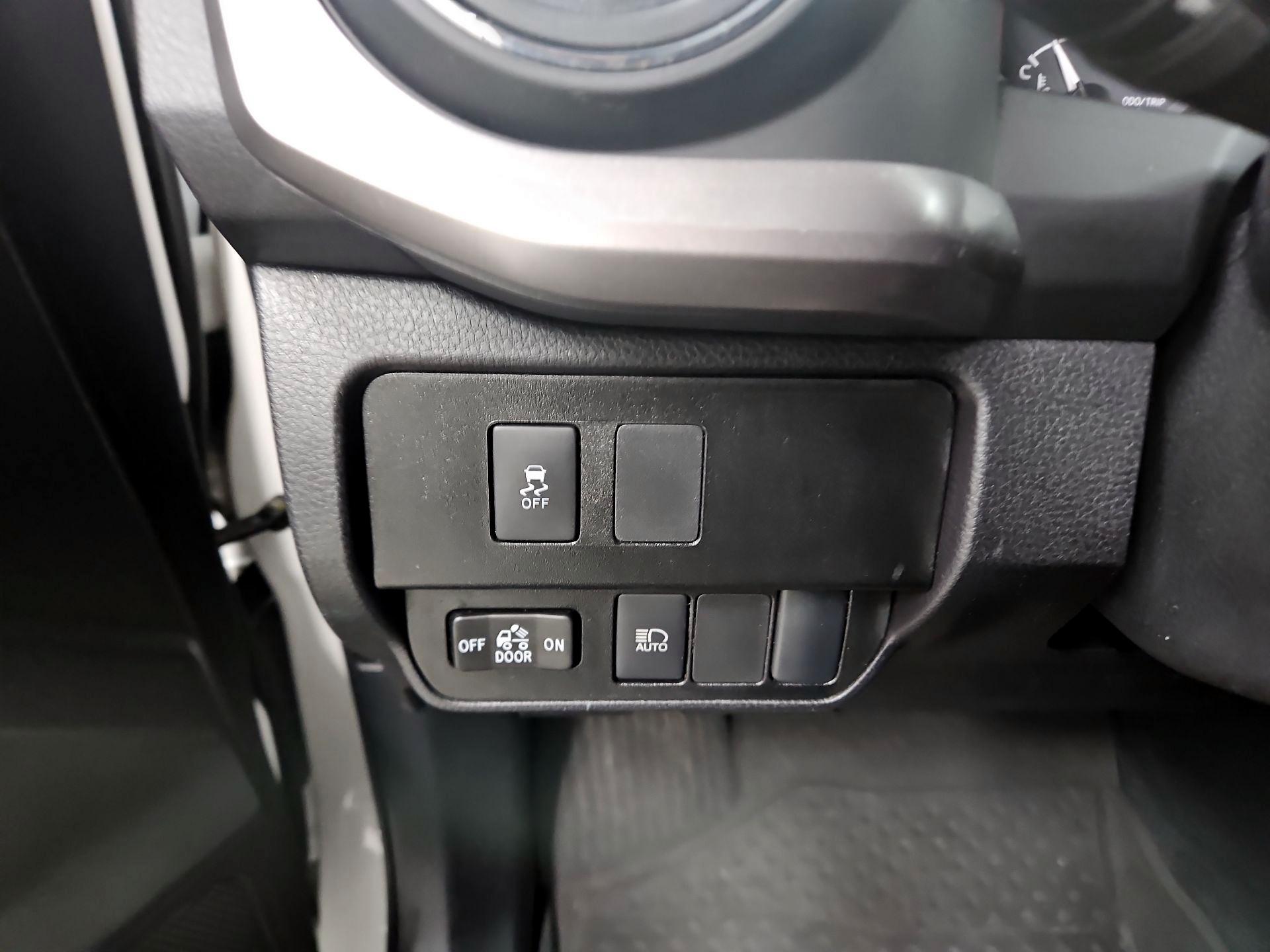 Thumbnail: 2022 Toyota Tacoma - 13