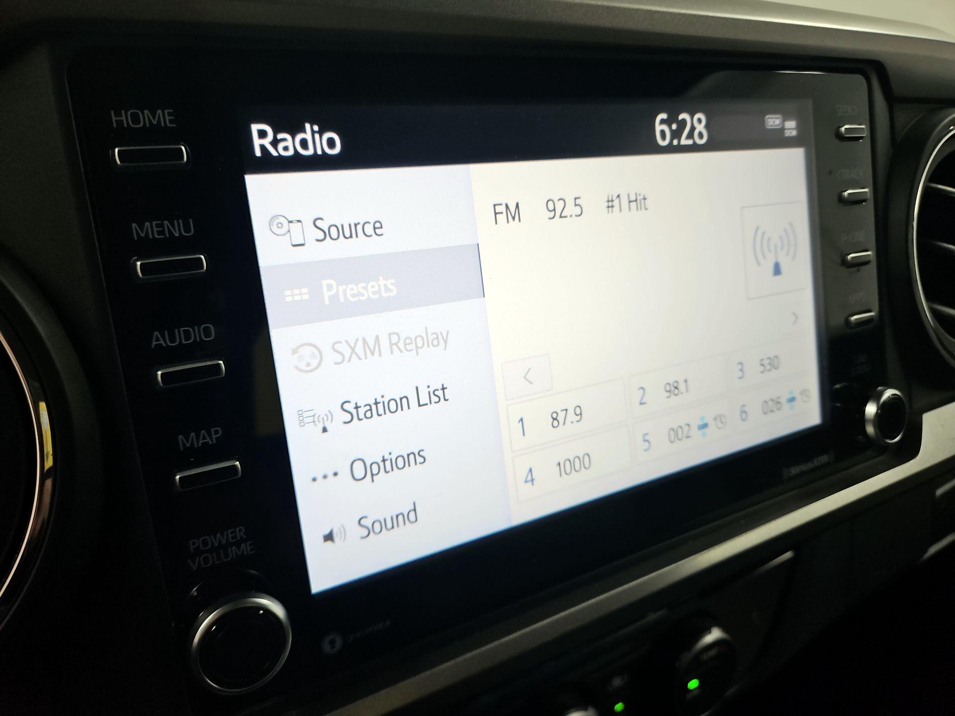 Thumbnail: 2022 Toyota Tacoma - 15