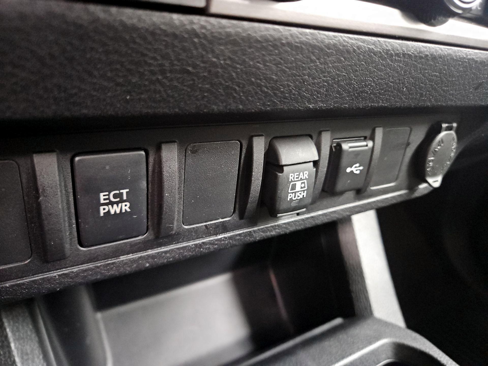 Thumbnail: 2022 Toyota Tacoma - 18