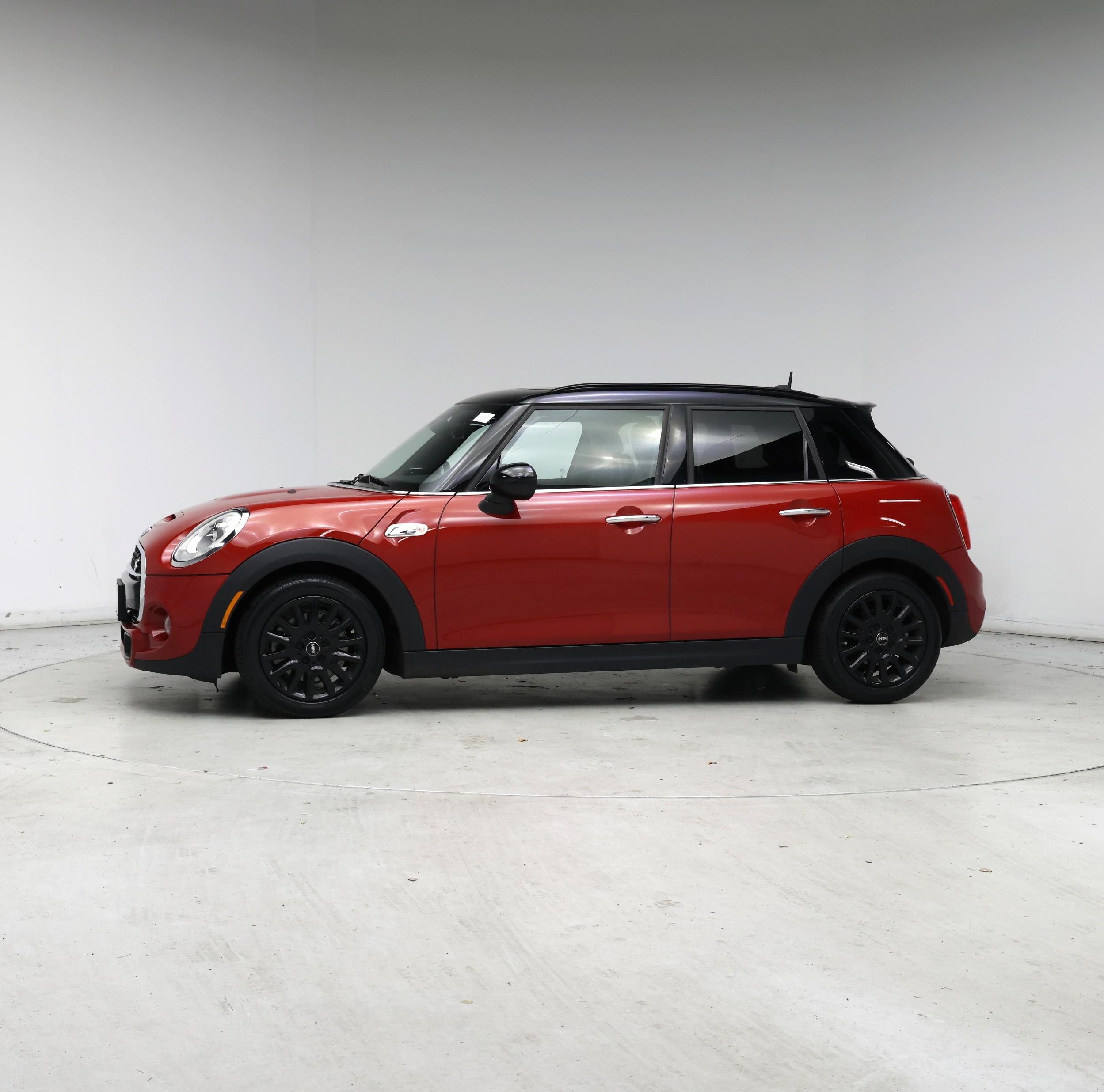 Thumbnail: 2016 MINI Cooper Hardtop - 3