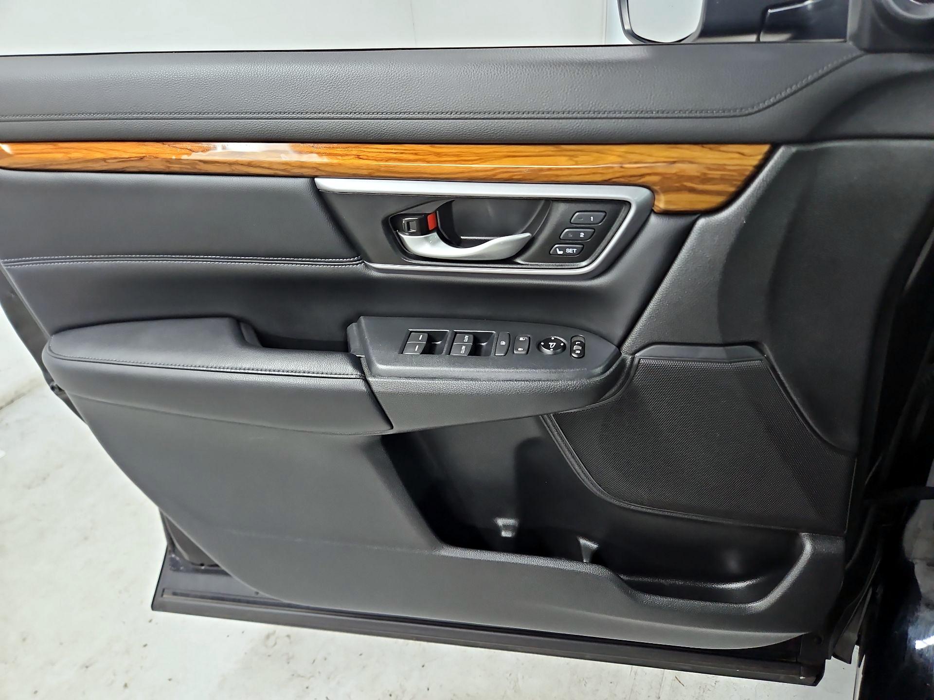 Thumbnail: 2017 Honda CR-V - 12