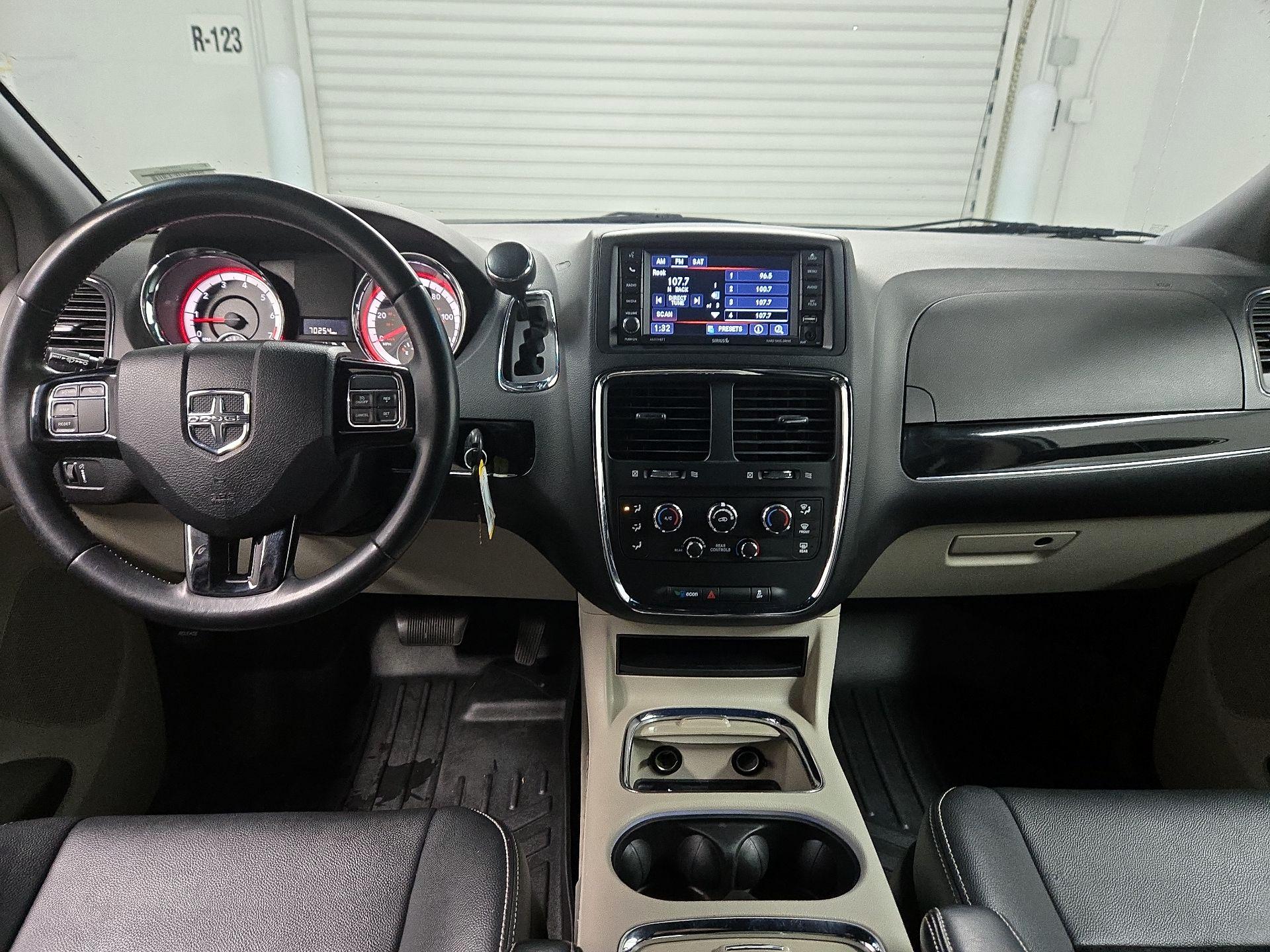 Thumbnail: 2018 Dodge Grand Caravan - 9