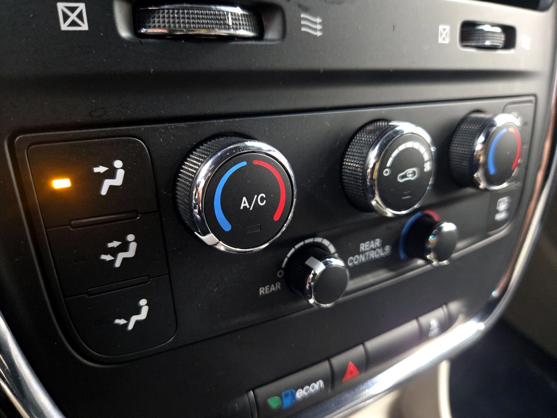 Thumbnail: 2018 Dodge Grand Caravan - 16