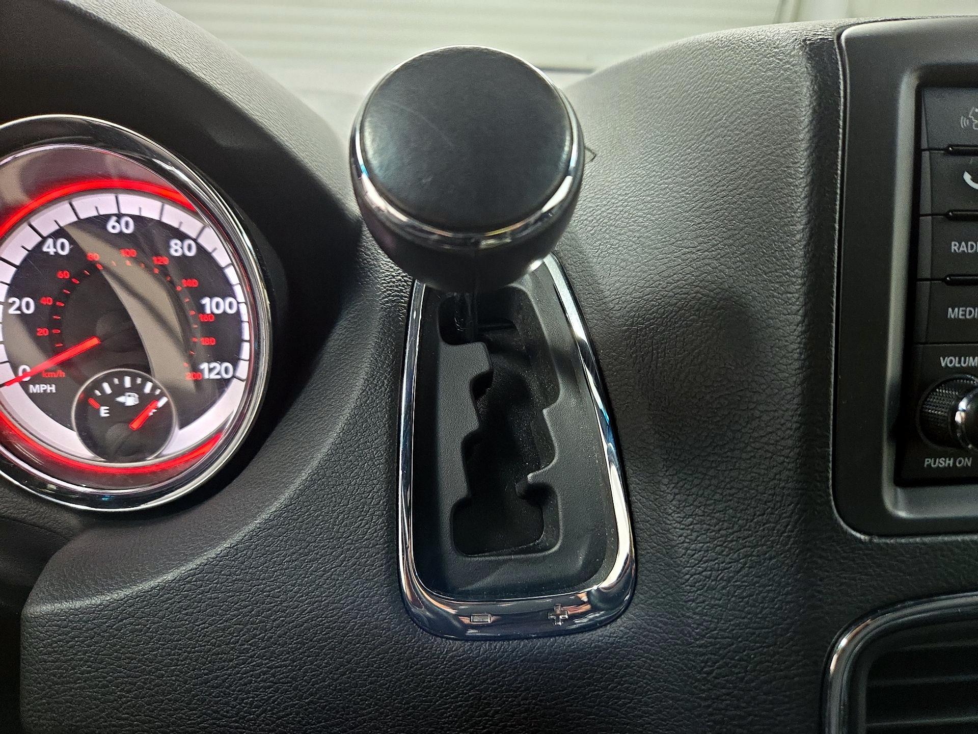 Thumbnail: 2018 Dodge Grand Caravan - 17