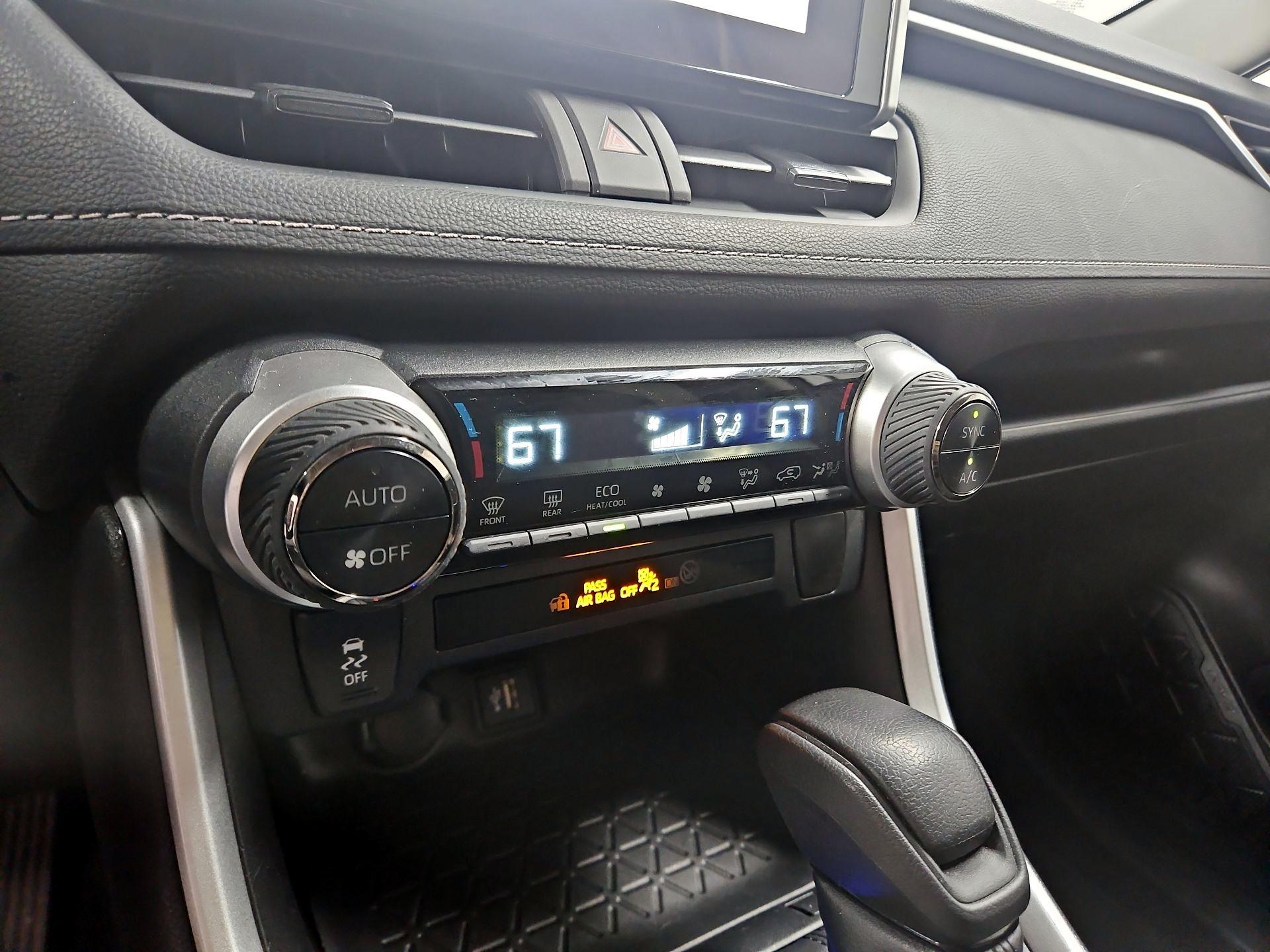 Thumbnail: 2024 Toyota RAV4 - 16