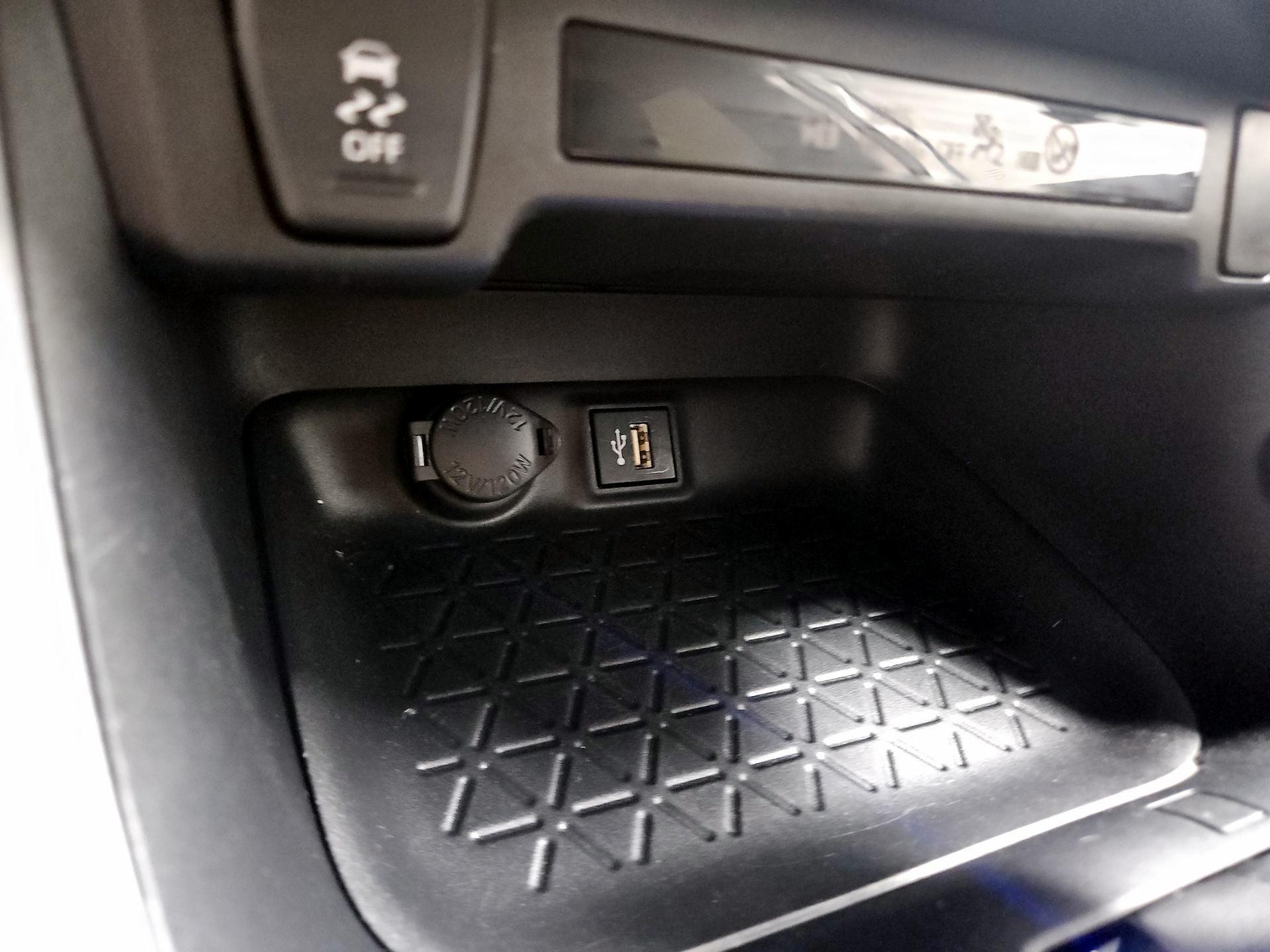 Thumbnail: 2024 Toyota RAV4 - 18