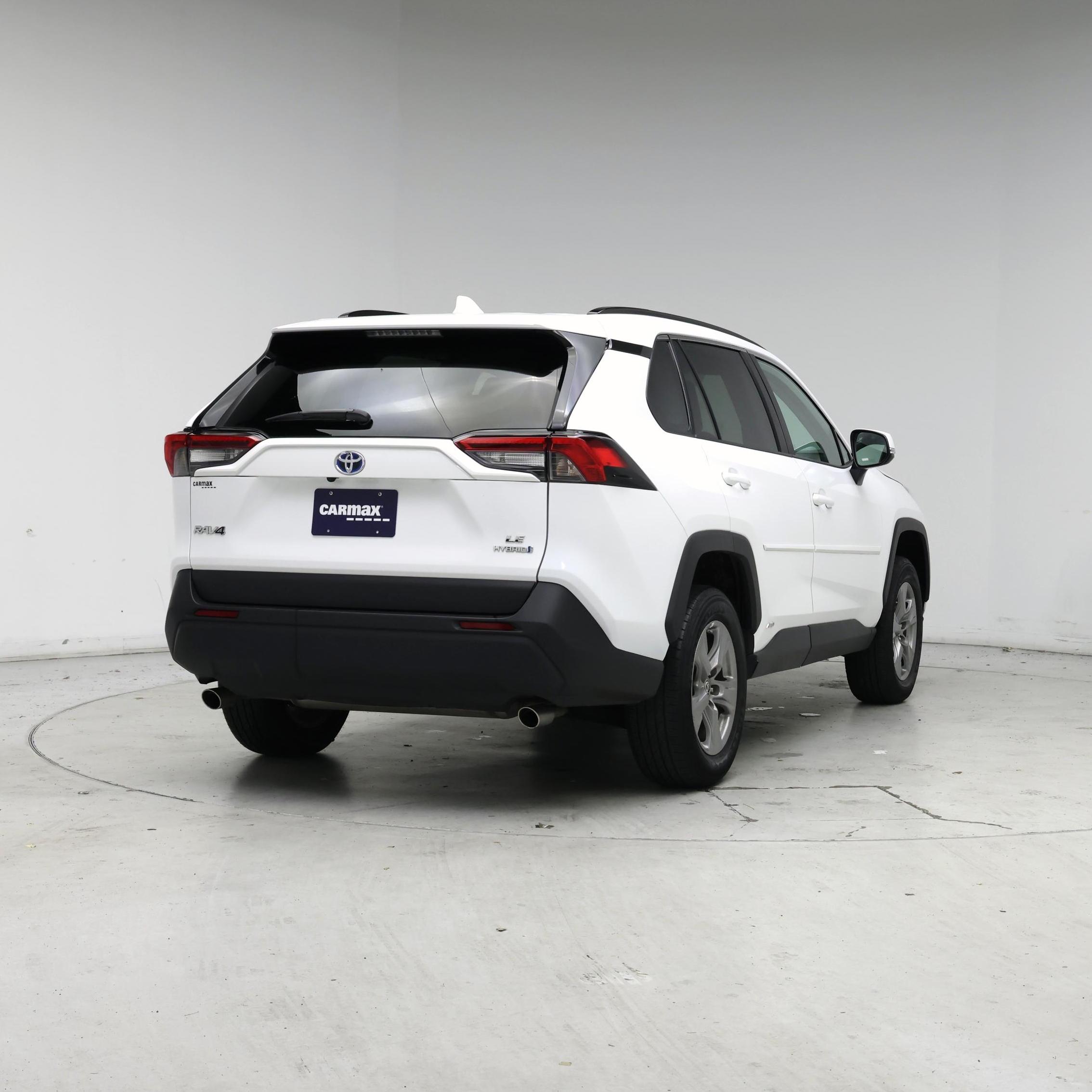 Thumbnail: 2024 Toyota RAV4 - 8