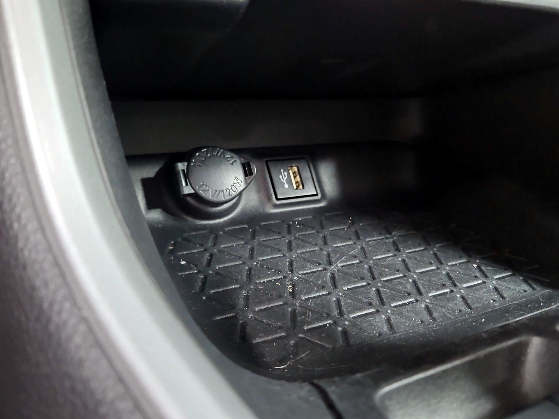 Thumbnail: 2023 Toyota RAV4 - 18