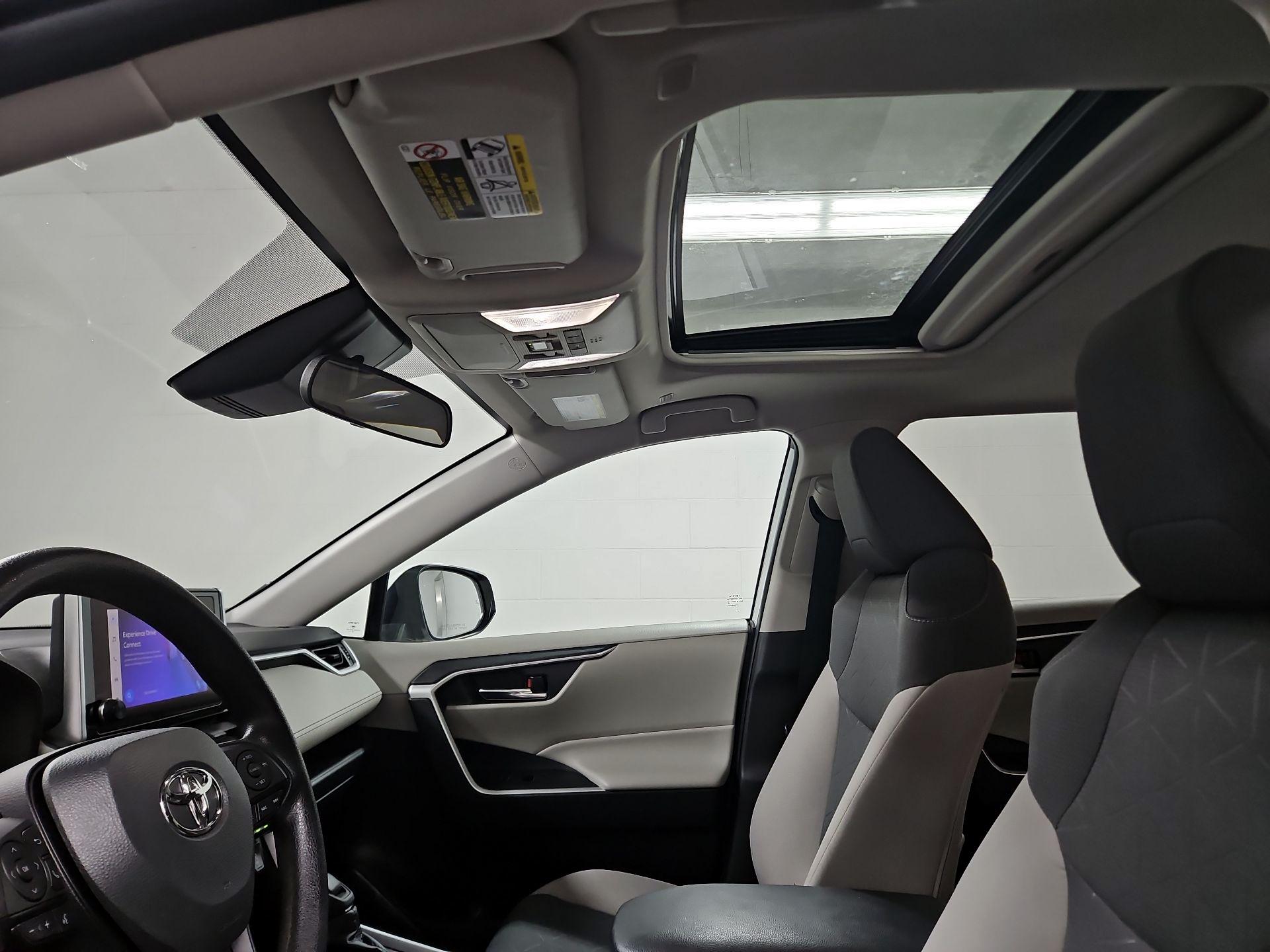 Thumbnail: 2023 Toyota RAV4 - 19