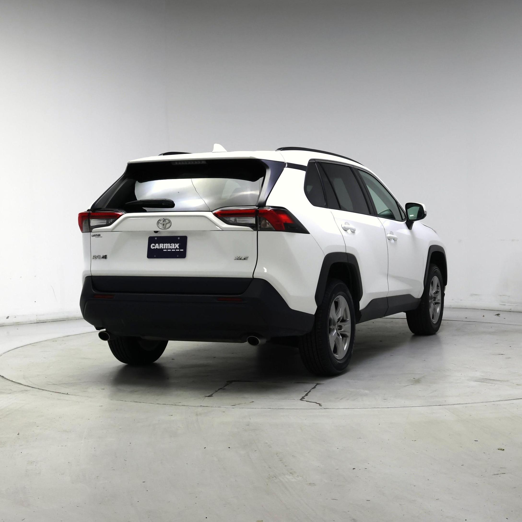 Thumbnail: 2023 Toyota RAV4 - 8