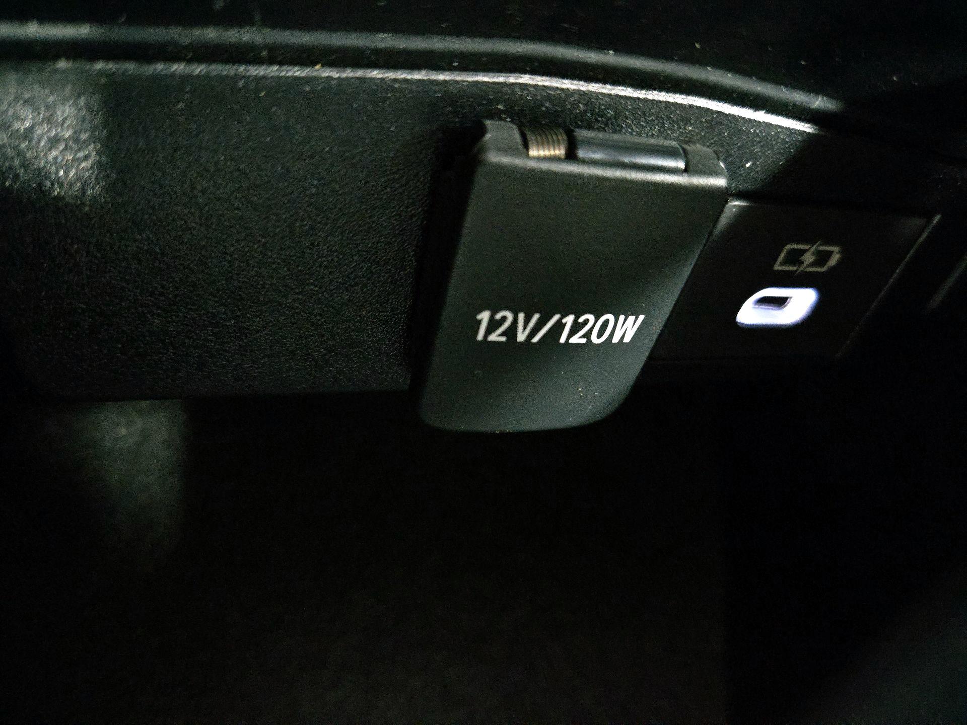 Thumbnail: 2023 Toyota Corolla - 18