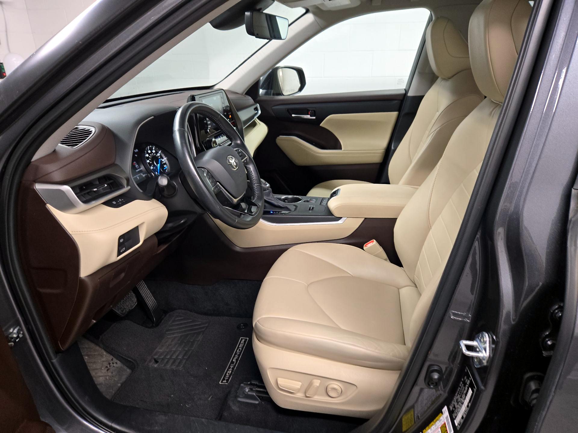 Thumbnail: 2021 Toyota Highlander - 11