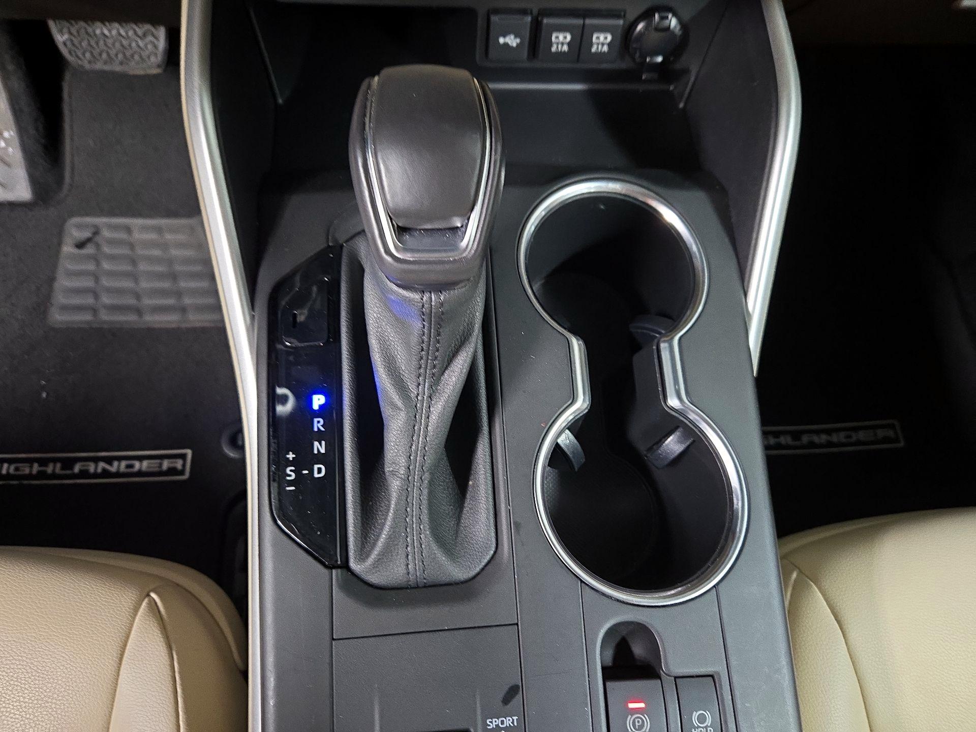 Thumbnail: 2021 Toyota Highlander - 17