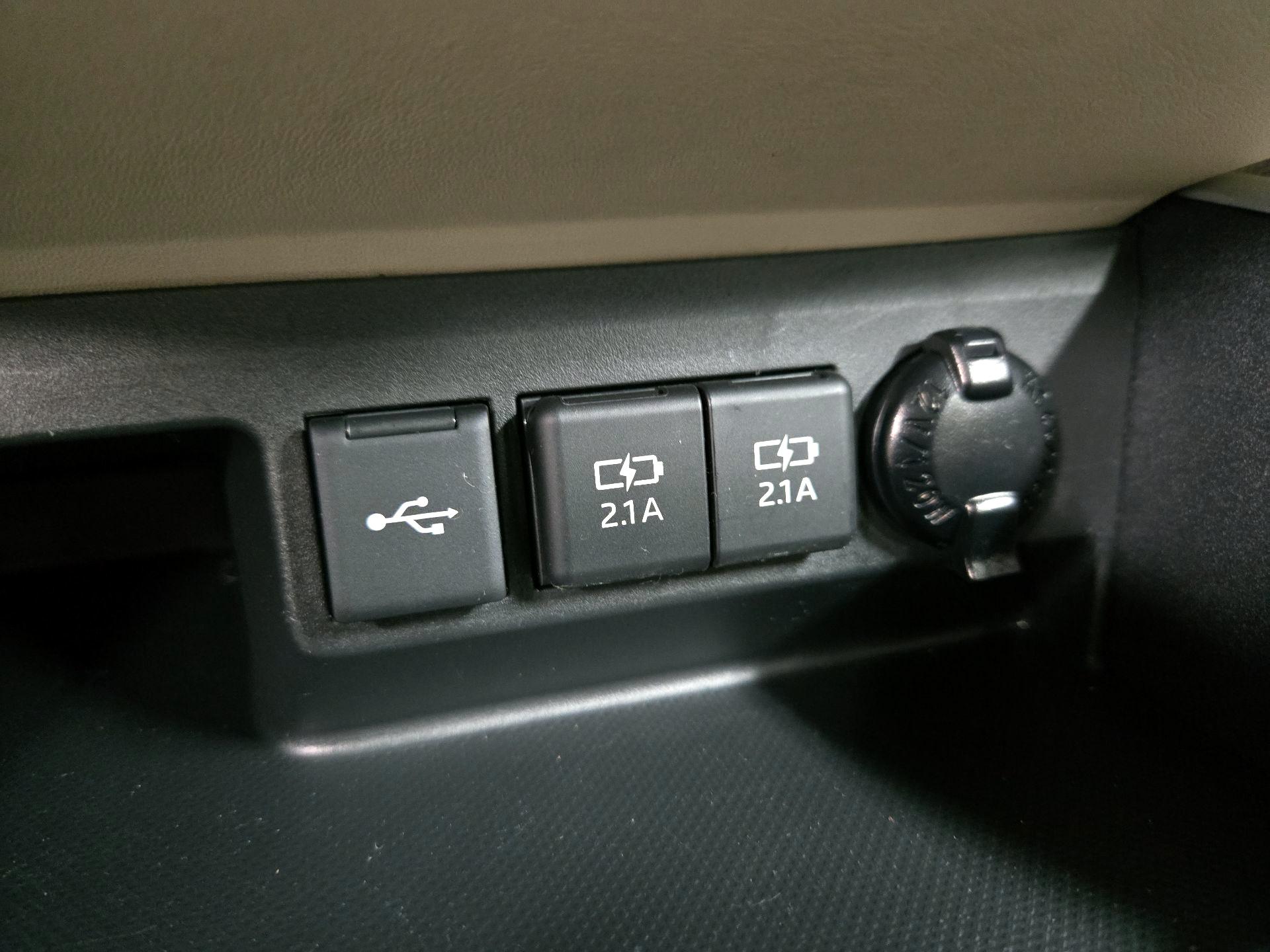 Thumbnail: 2021 Toyota Highlander - 18