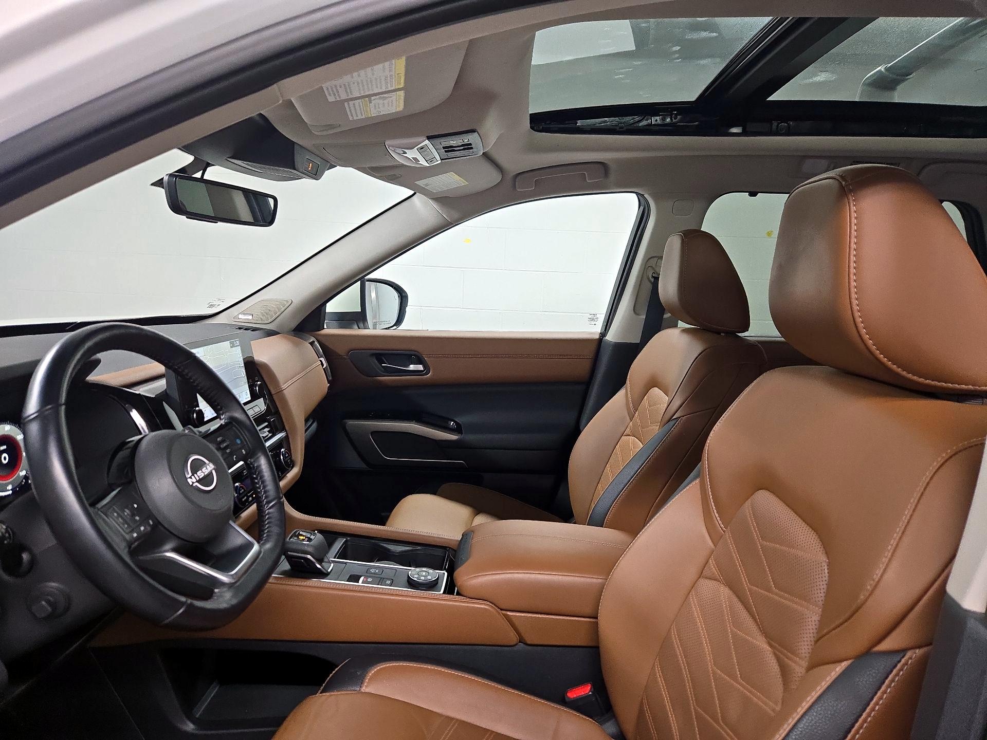 Thumbnail: 2023 Nissan Pathfinder - 20