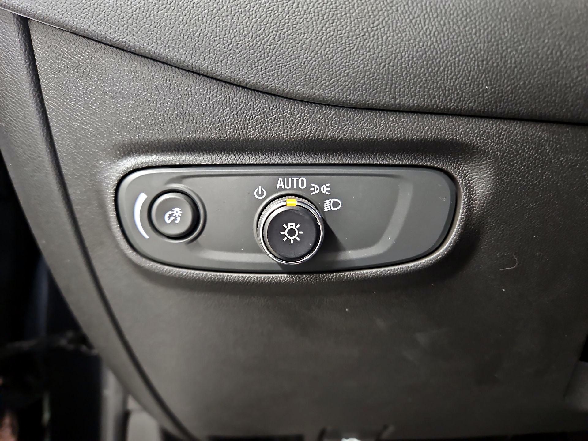 Thumbnail: 2023 Chevrolet Equinox - 13