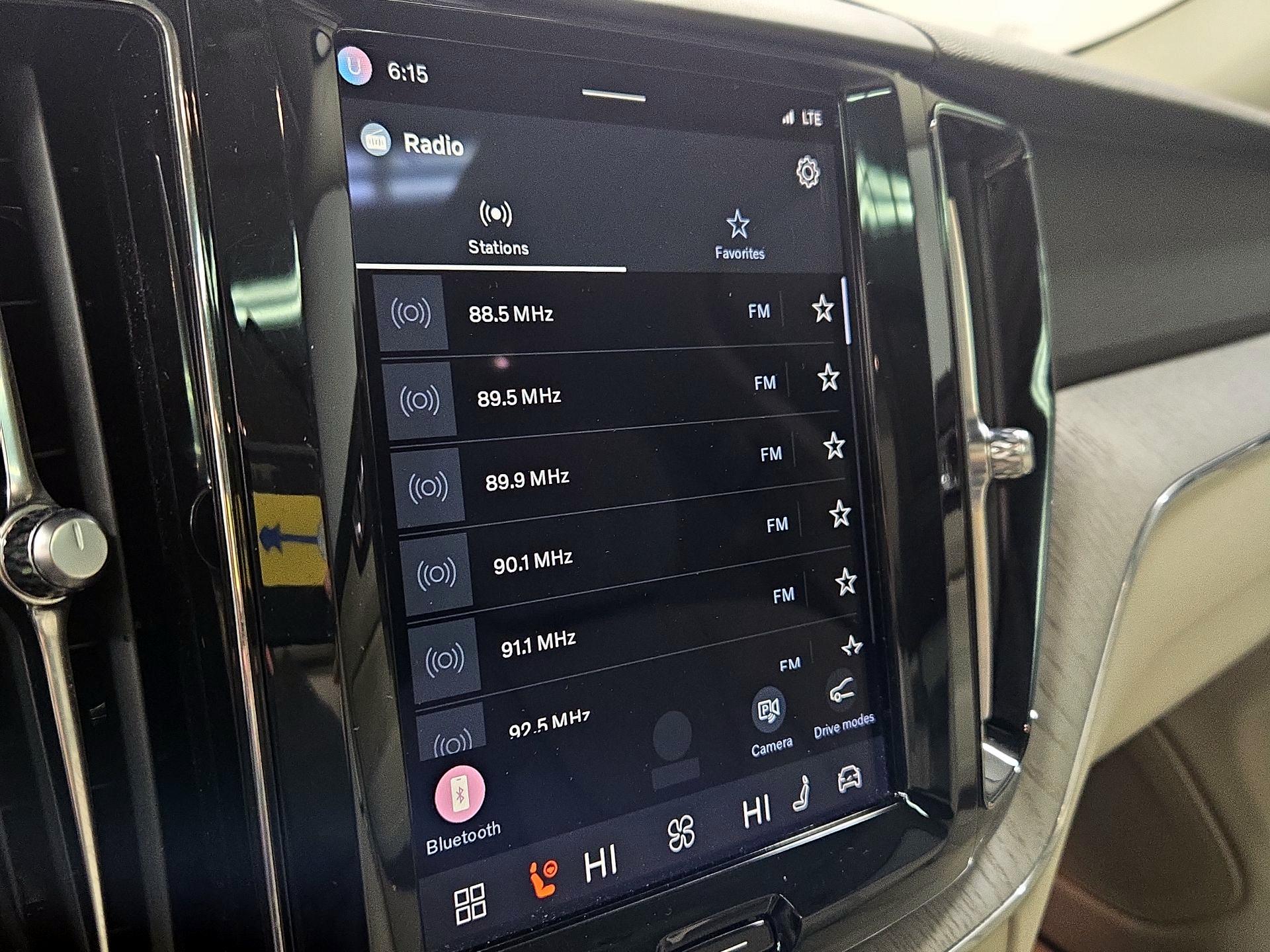 Thumbnail: 2023 Volvo XC60 - 15