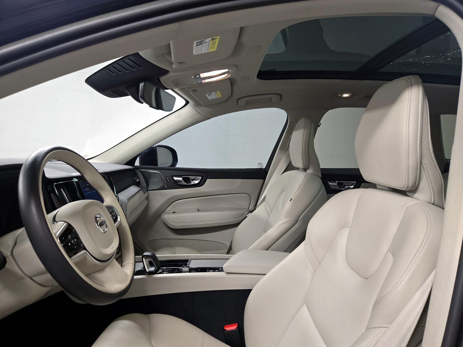 Thumbnail: 2023 Volvo XC60 - 19