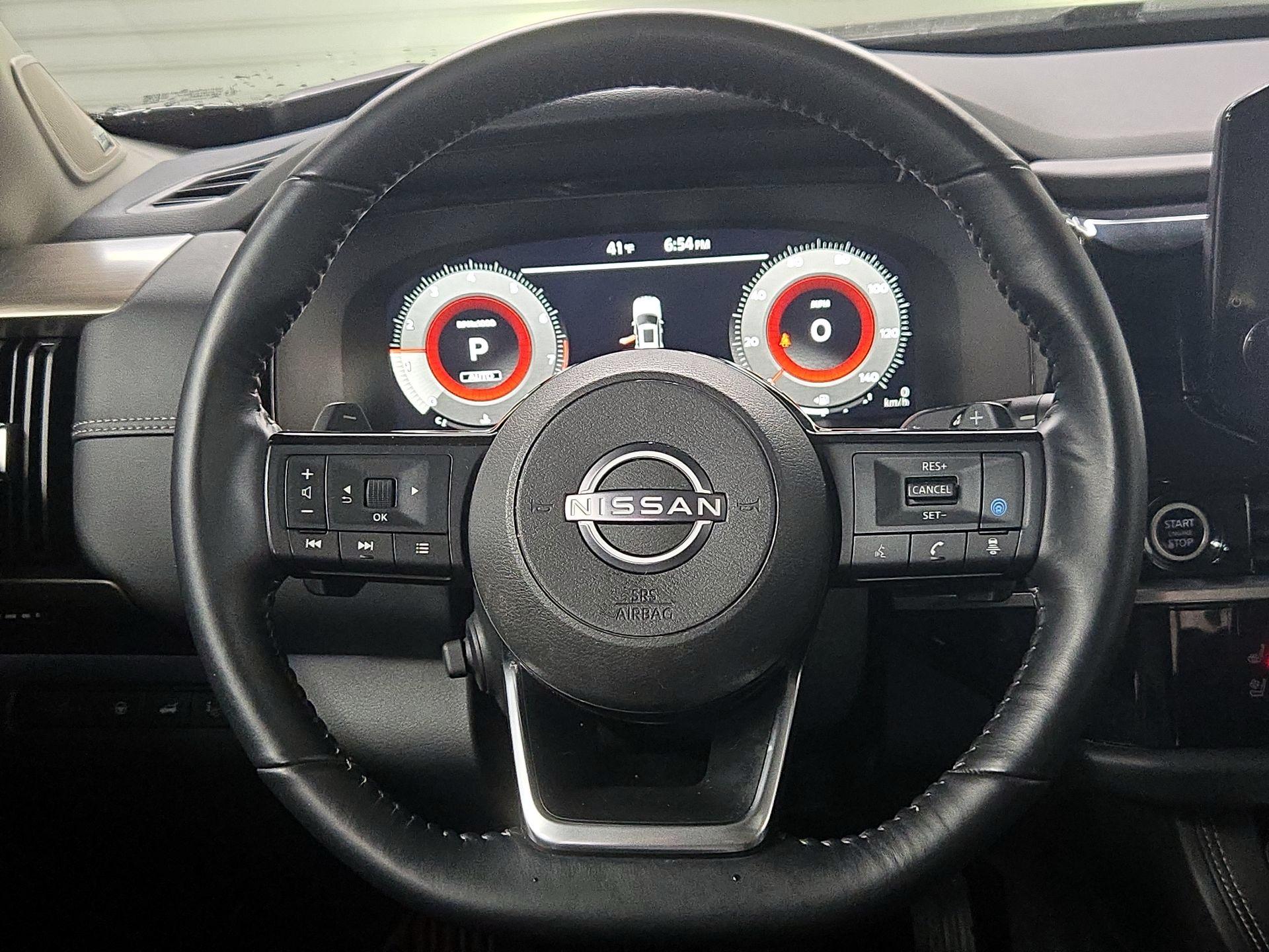 Thumbnail: 2023 Nissan Pathfinder - 10