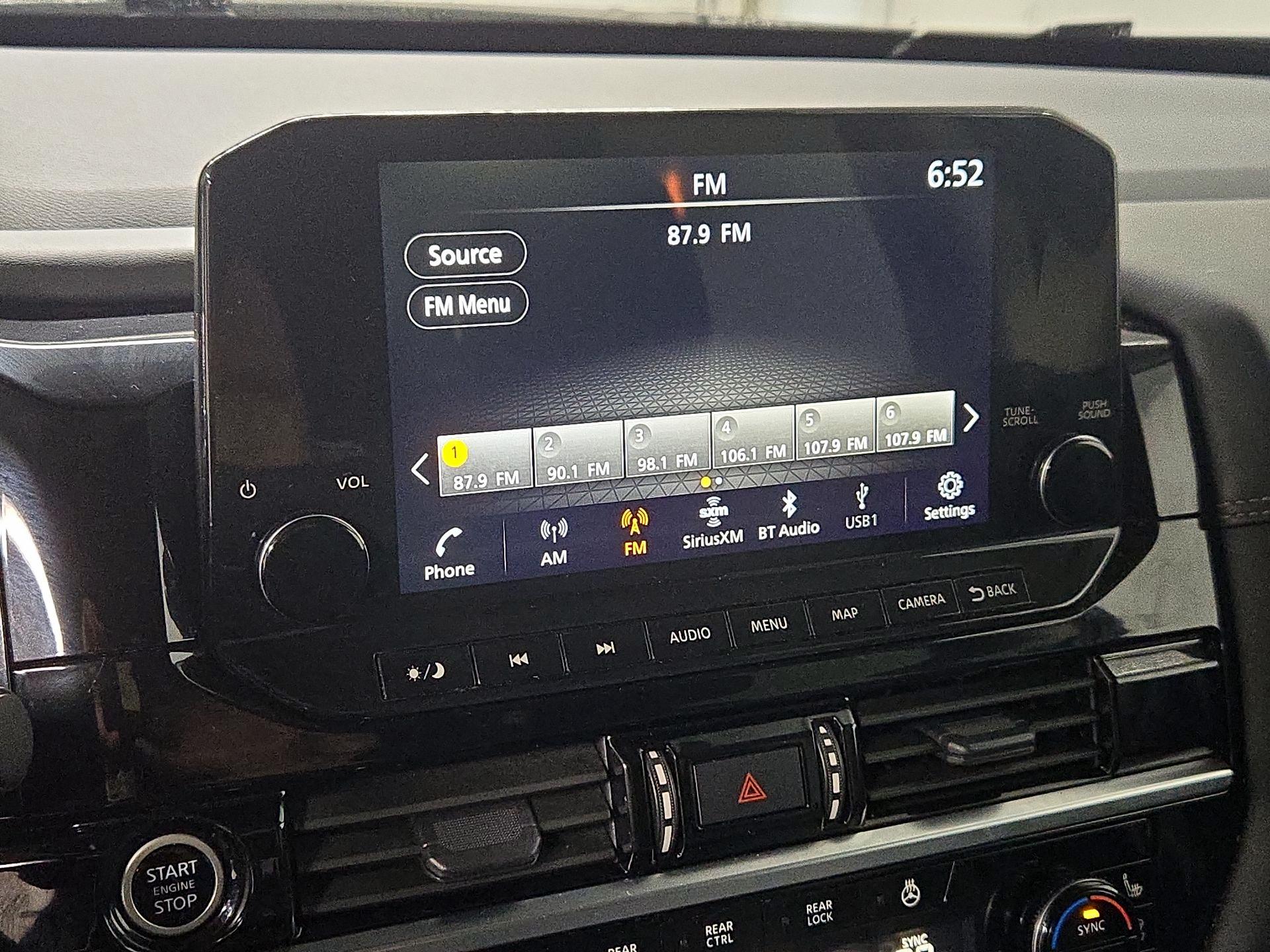 Thumbnail: 2023 Nissan Pathfinder - 16