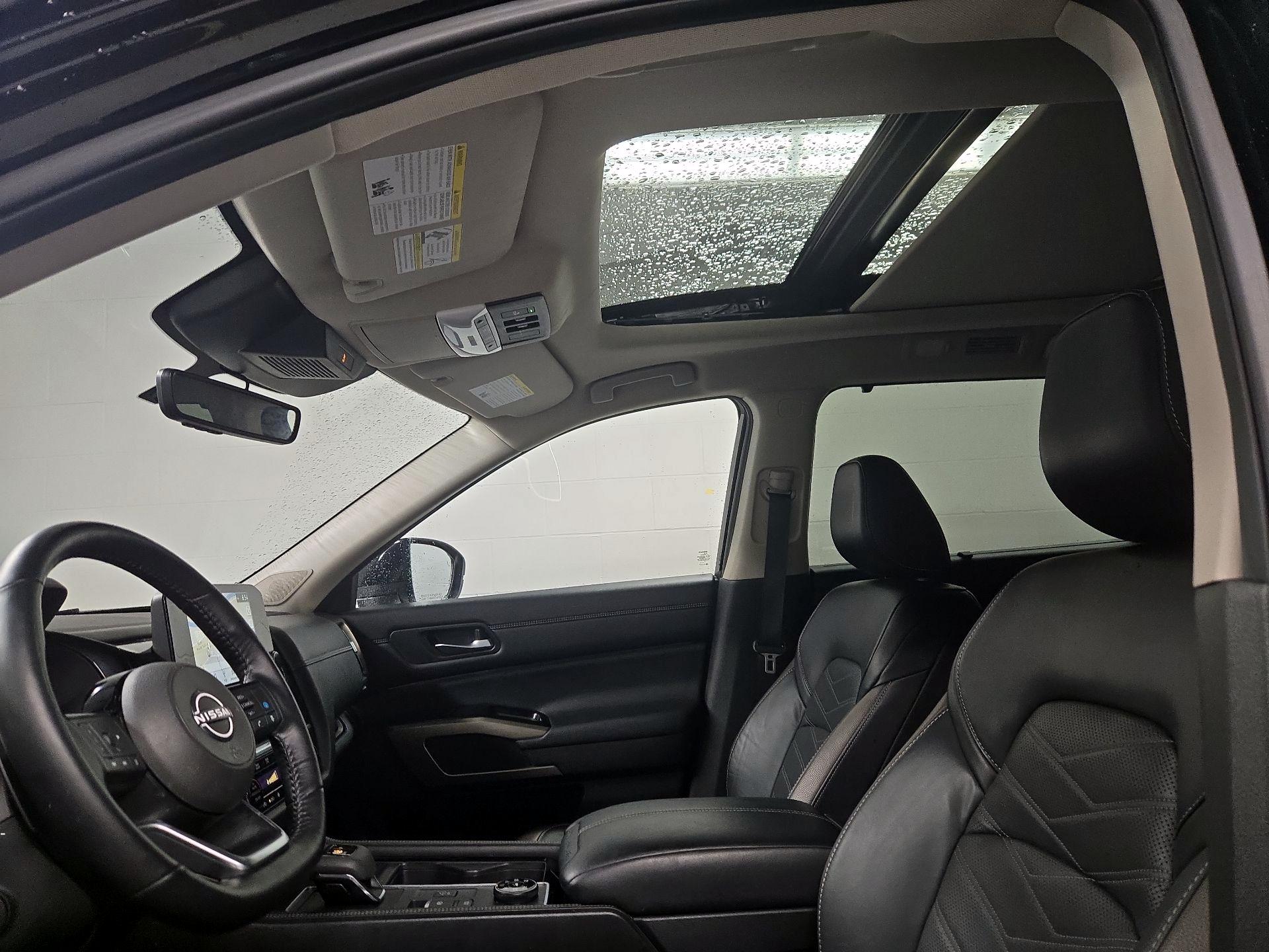 Thumbnail: 2023 Nissan Pathfinder - 20