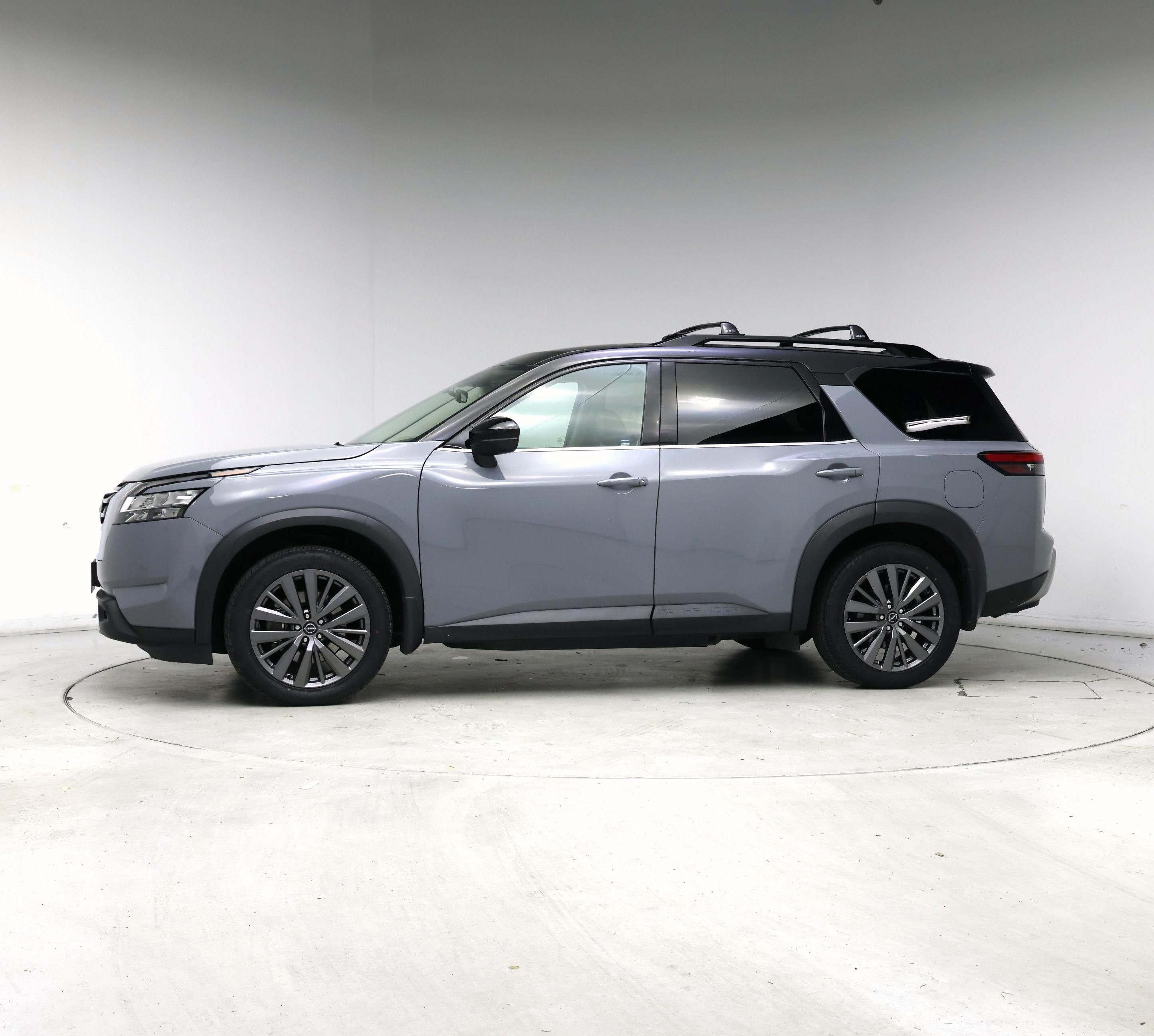 Thumbnail: 2023 Nissan Pathfinder - 3