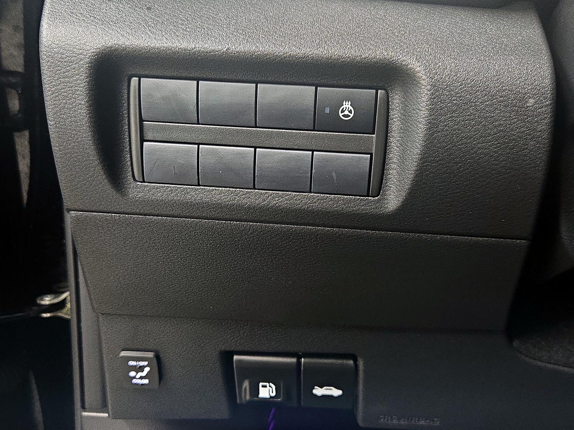 Thumbnail: 2023 Nissan Kicks - 13