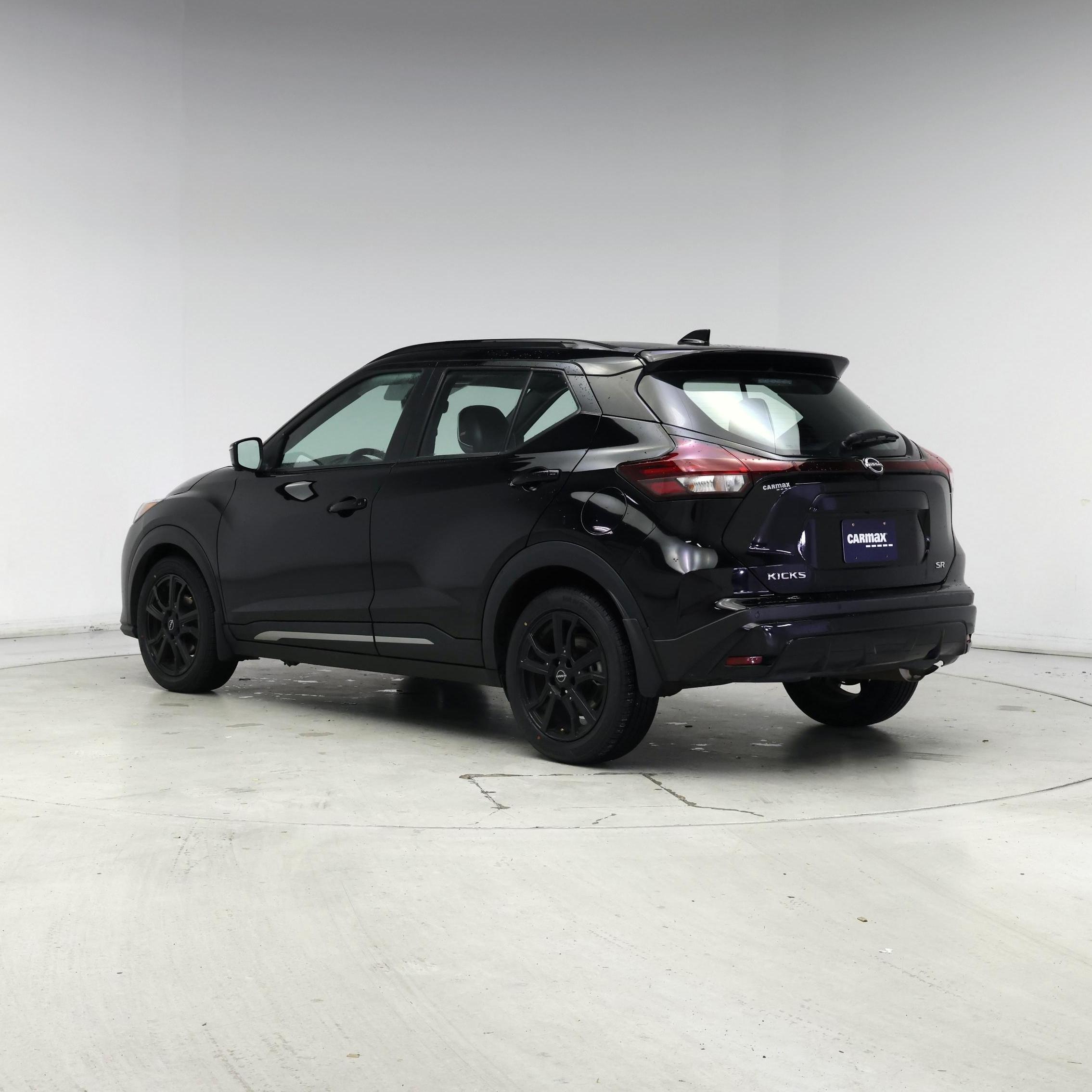 Thumbnail: 2023 Nissan Kicks - 2