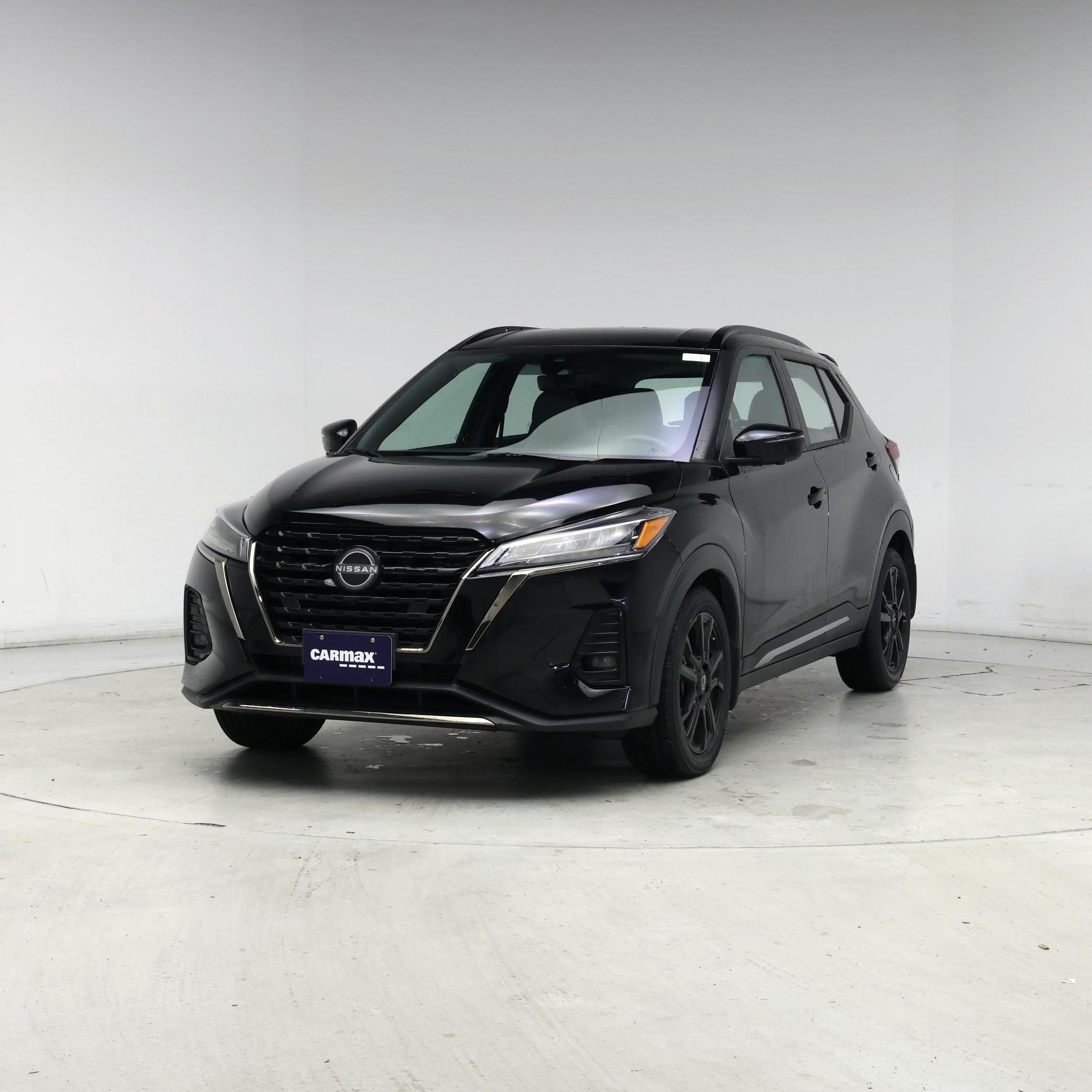 Thumbnail: 2023 Nissan Kicks - 4
