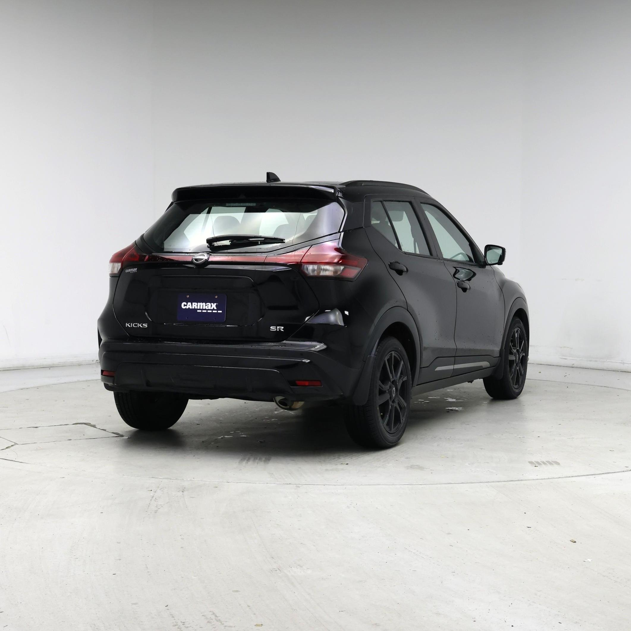 Thumbnail: 2023 Nissan Kicks - 8