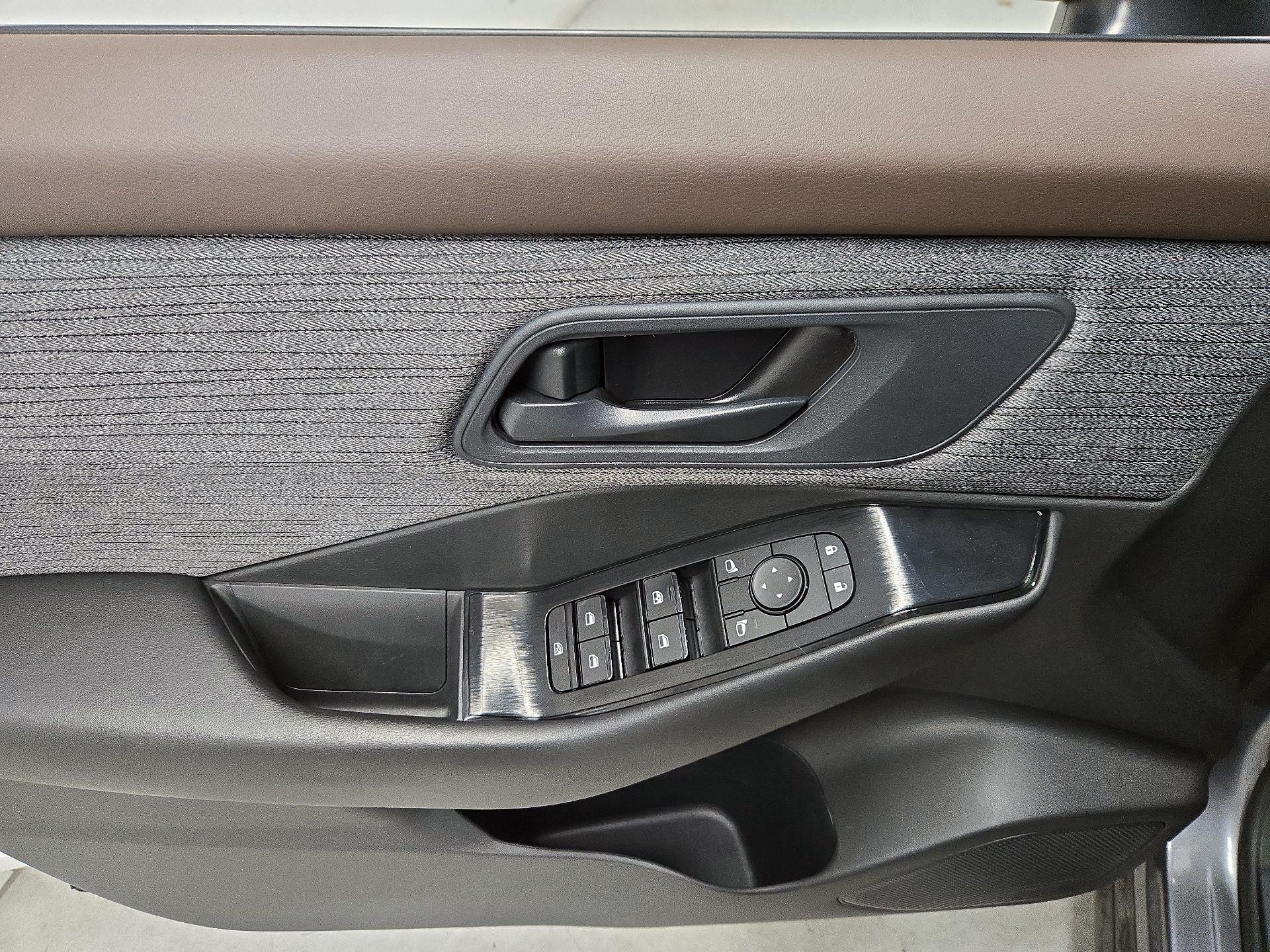 Thumbnail: 2023 Nissan Rogue - 12