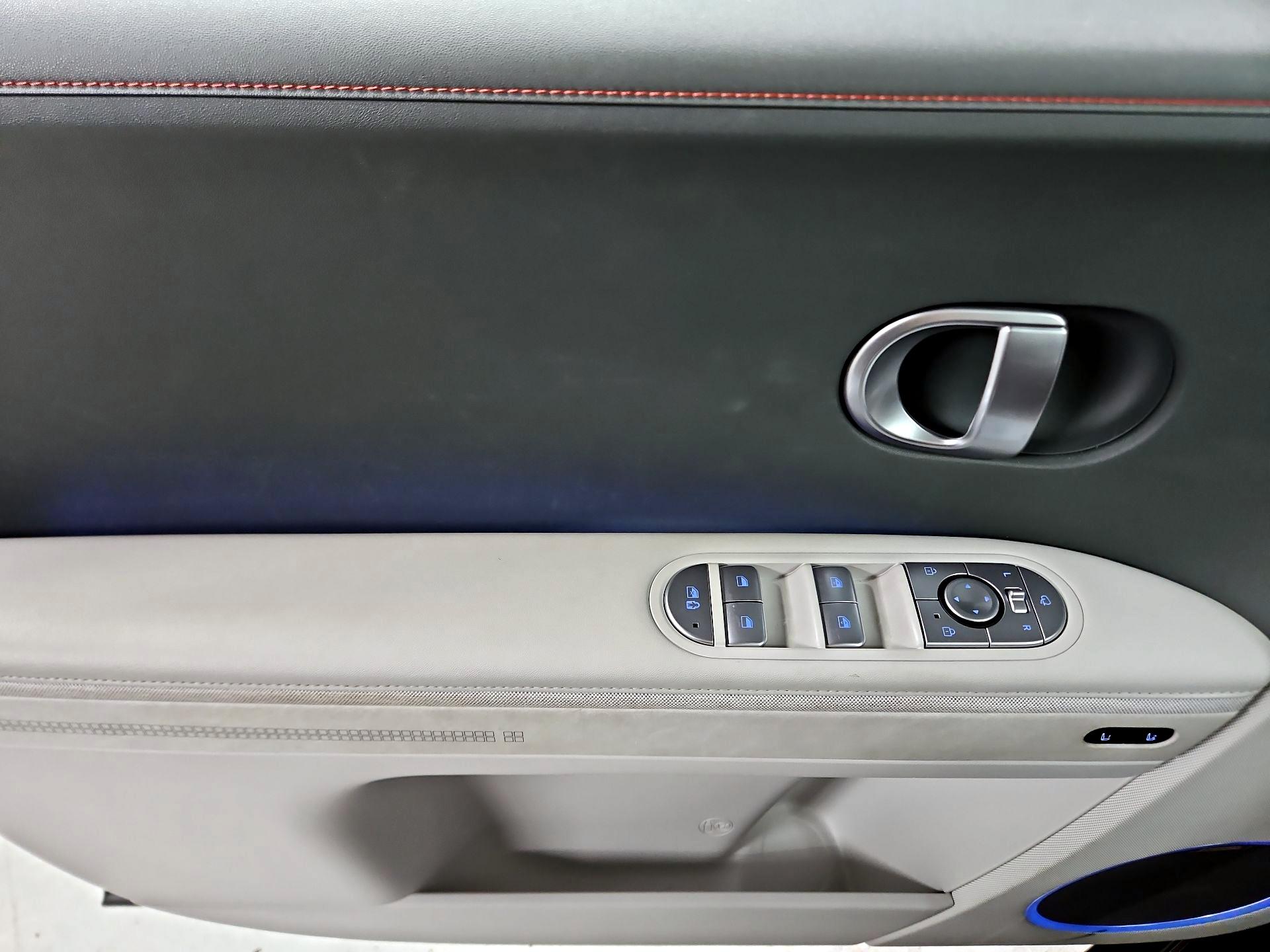 Thumbnail: 2023 Hyundai Ioniq 5 - 12